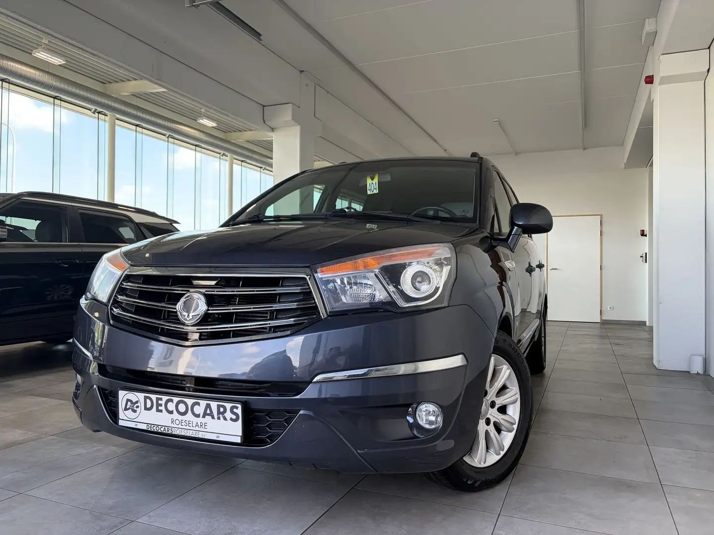 SsangYong Rodius Lichte Vracht 5 Zit Plaatsen / Zetelverwarming / Sensoren / Airco / Blau - 1