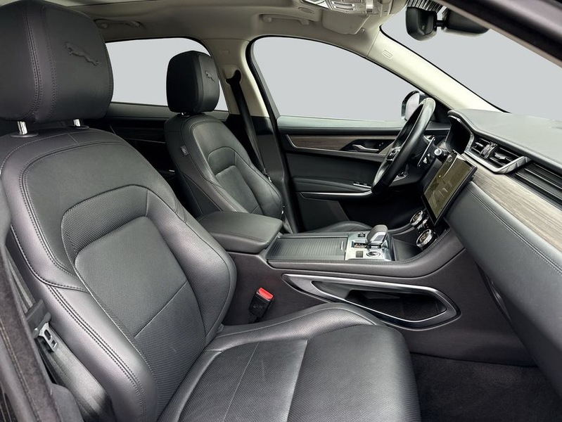 Jaguar F-Pace F-PACE P250 SE AWD — photo 3