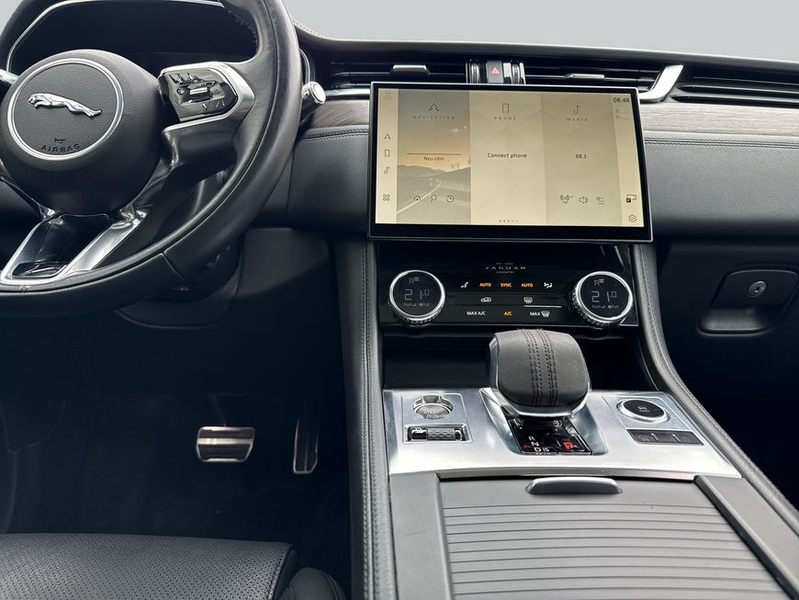 Jaguar F-Pace F-PACE P250 SE AWD — photo 14