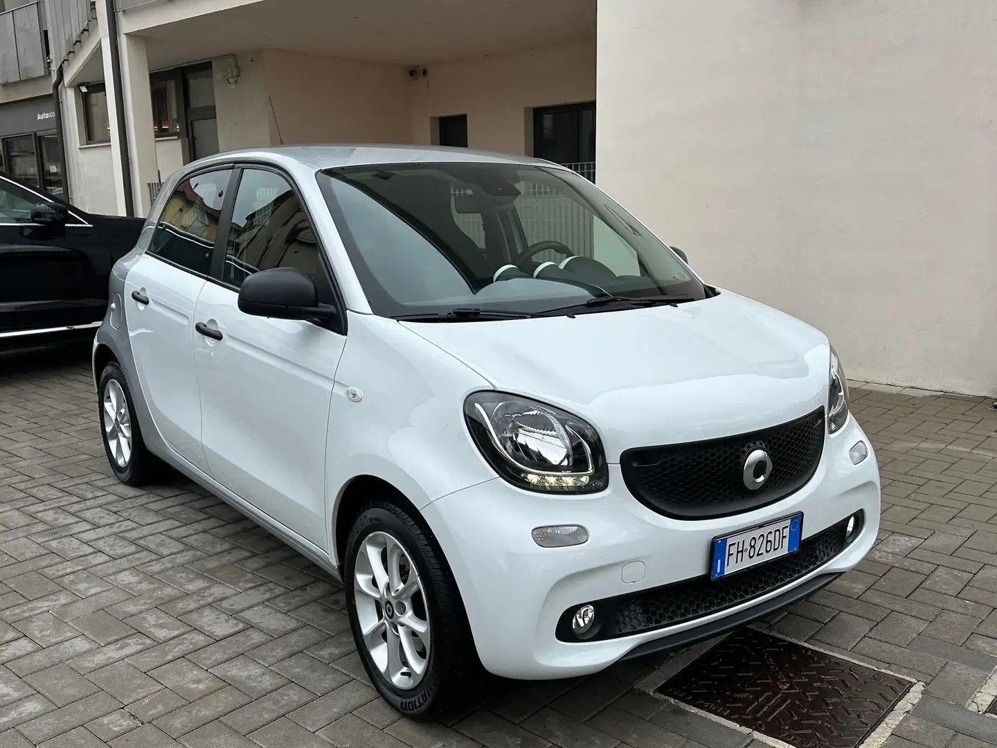 smart forFour Forfour 1.0 Youngster 71cv c/S.S. Bianco - 1