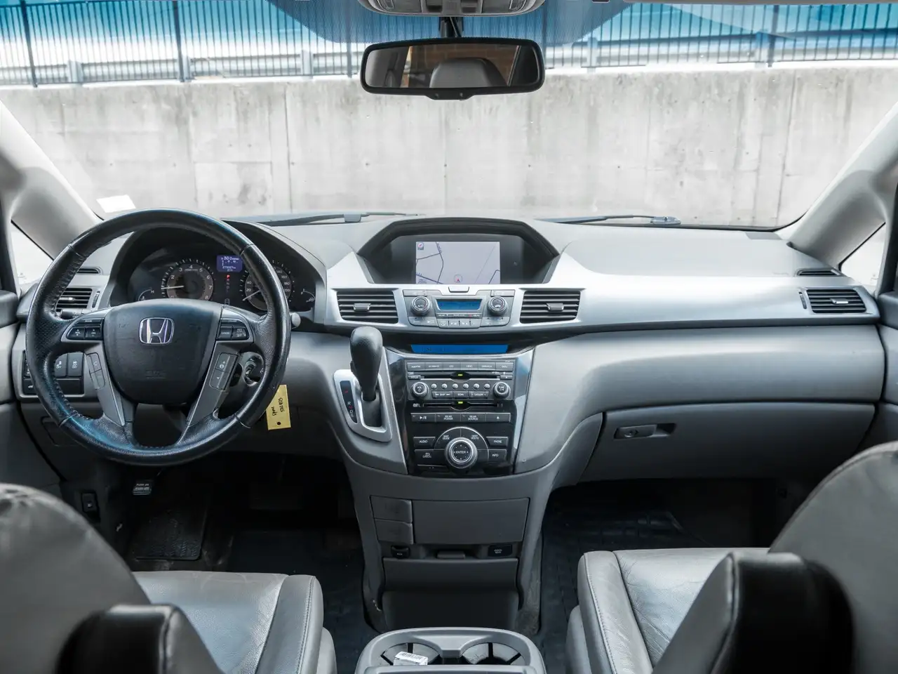 Honda Odyssey снимка Honda Odyssey