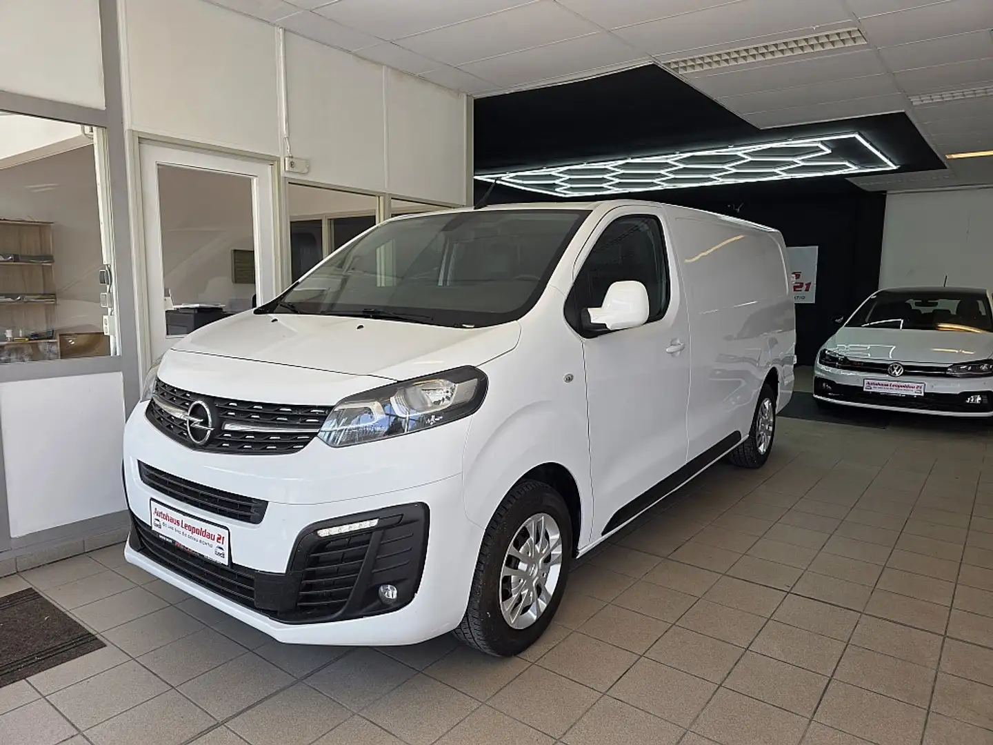 Opel Vivaro Vivaro 2,0 CDTI M Edition M+ Weiß - 1