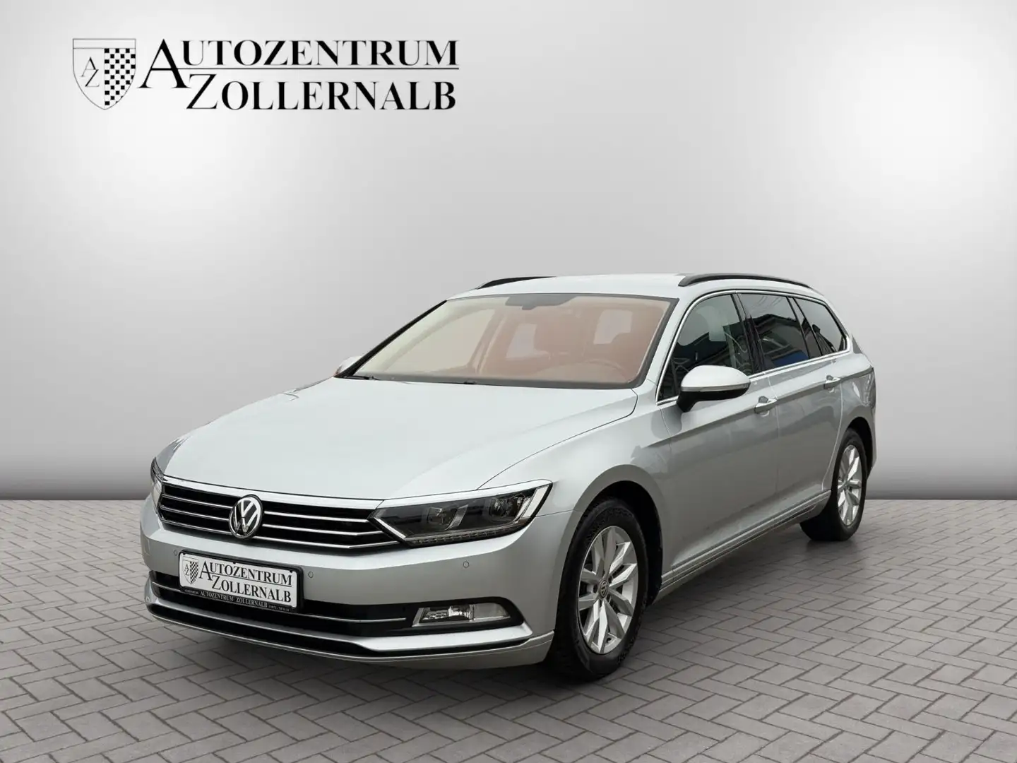 Volkswagen Passat Variant 1.8 TSI DSG *ACC*LED*DCC*CARPLAY* Silber - 1