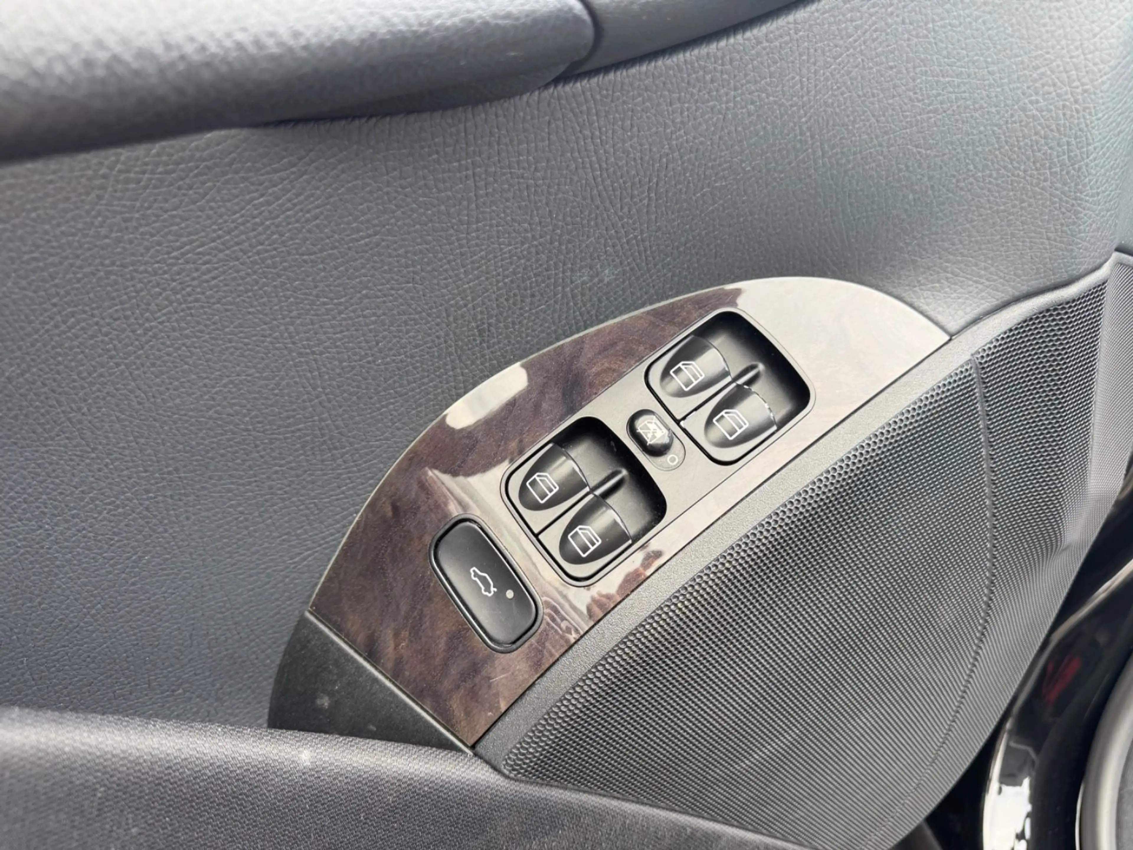 Mercedes-Benz CLK 200 Kompressor Cabrio/ Memory/ PDC/ 3.Hand — photo 14