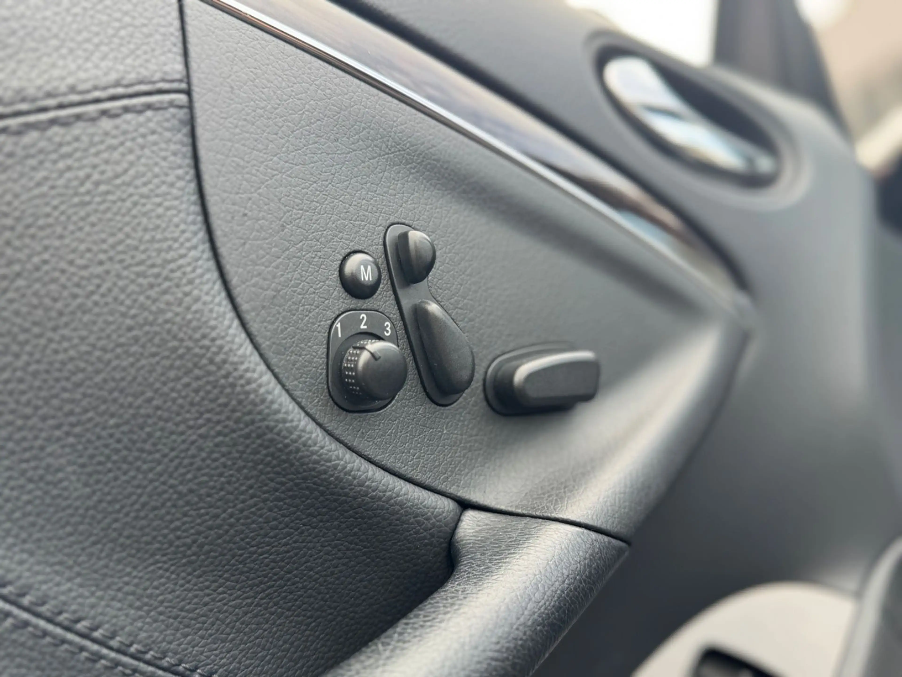 Mercedes-Benz CLK 200 Kompressor Cabrio/ Memory/ PDC/ 3.Hand — photo 13