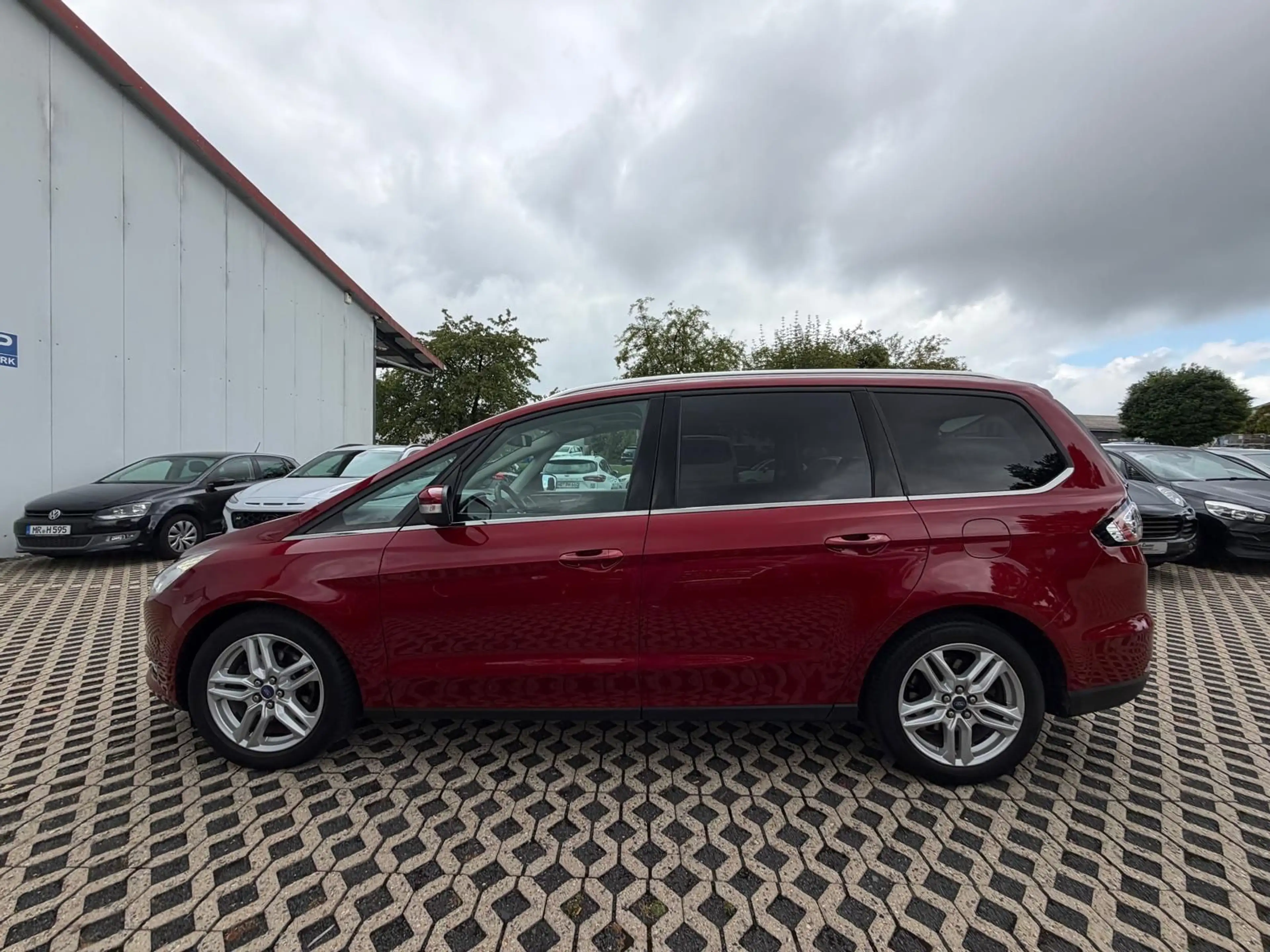 Ford Galaxy Titanium 7-SITZER/NAVI/KAMERA/PANO/MEMORY — photo 2