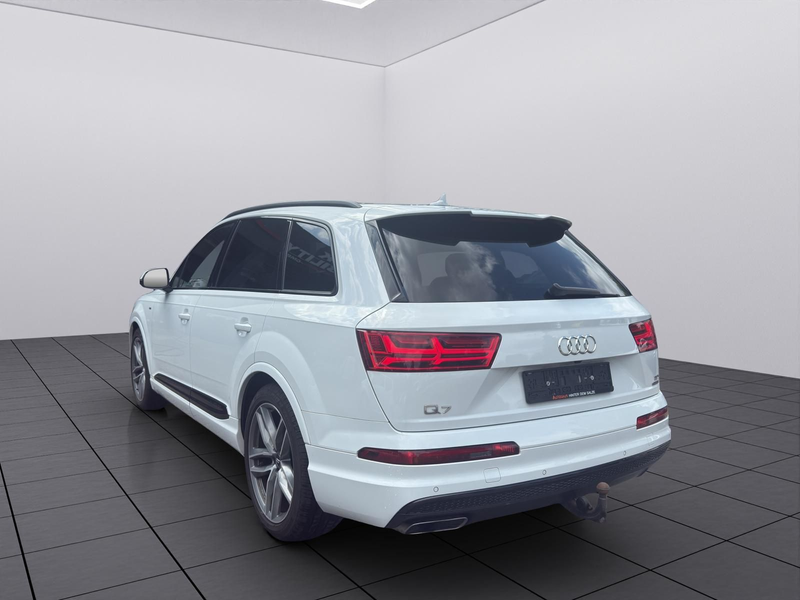 Audi Q7 3.0 TDI quattro 3.0*KAM*NAVI*AHK*STHZG*BOSE* — photo 4
