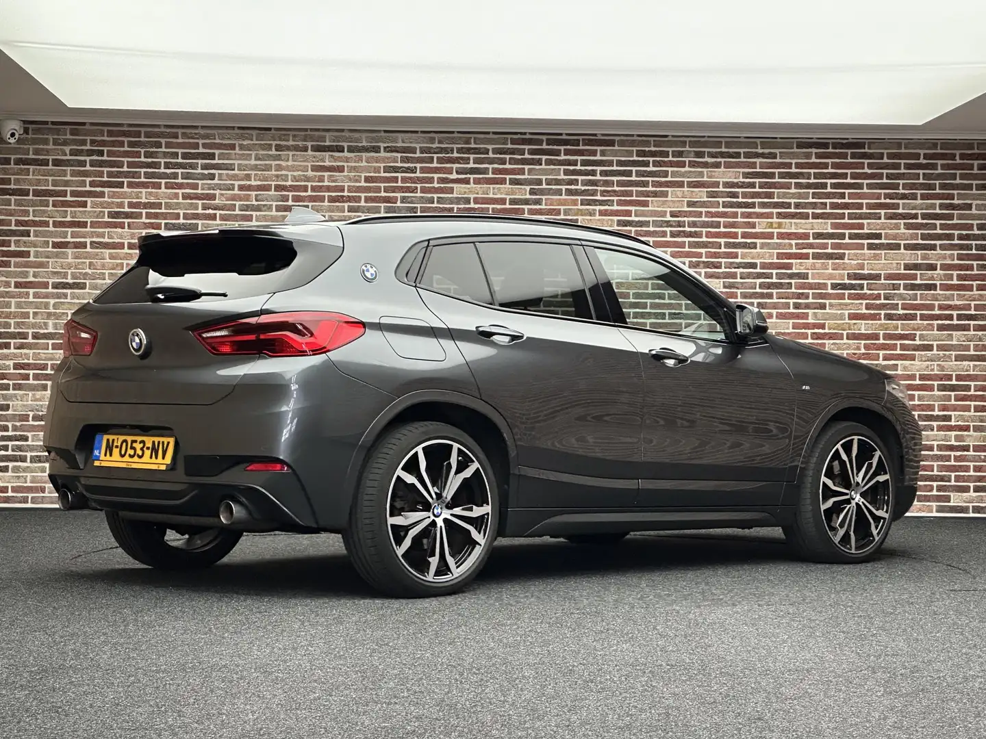 BMW X2 2.5d xDrive M-pakket Sfeer Dak Memory H&K Camera H Grijs - 2