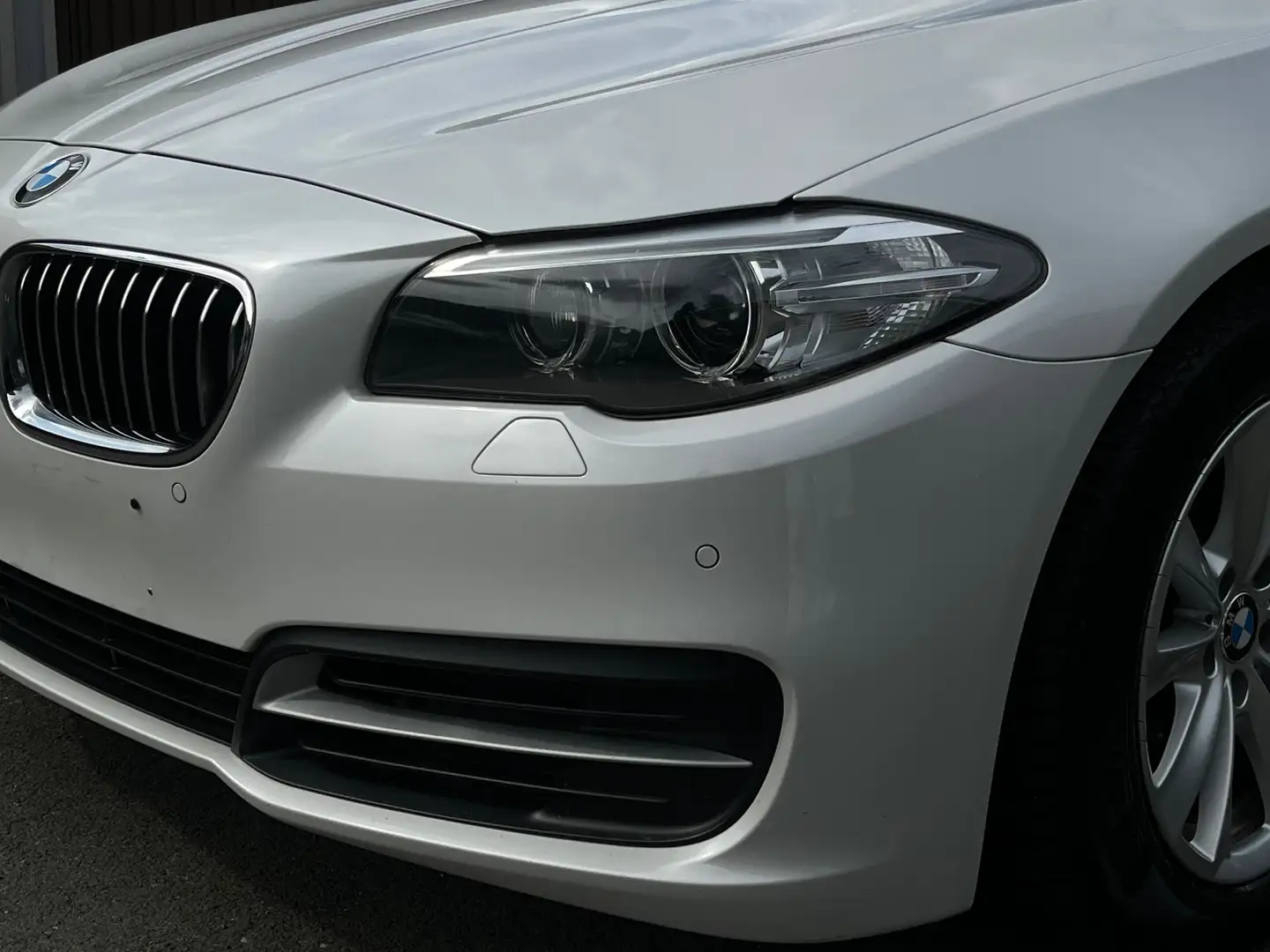 BMW 518 518 d F11 PANO HEAD-UP PDC NAVI AUTOMATIK TÜV Weiß - 2