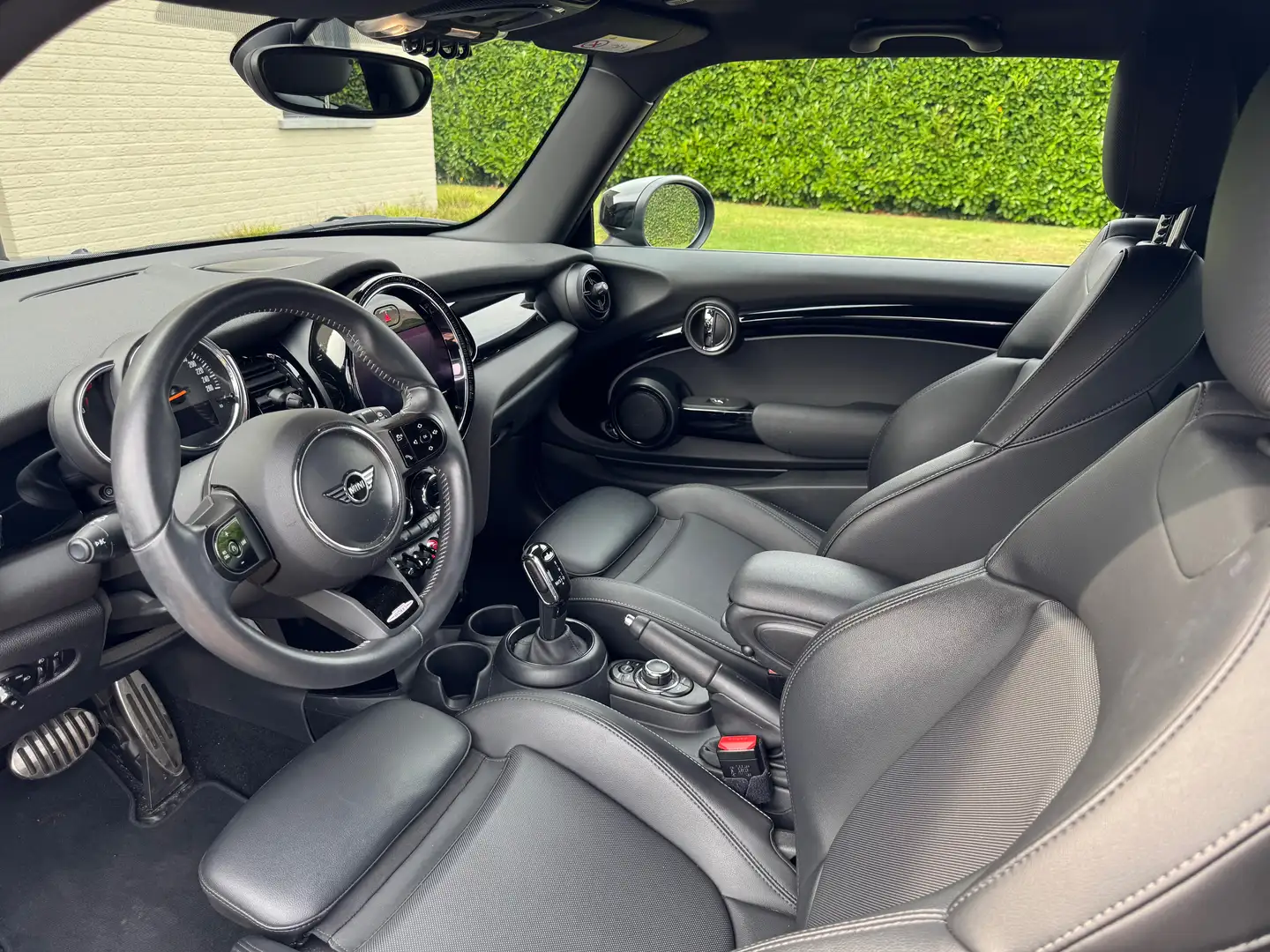 MINI Cooper Hatchback Noir - 2