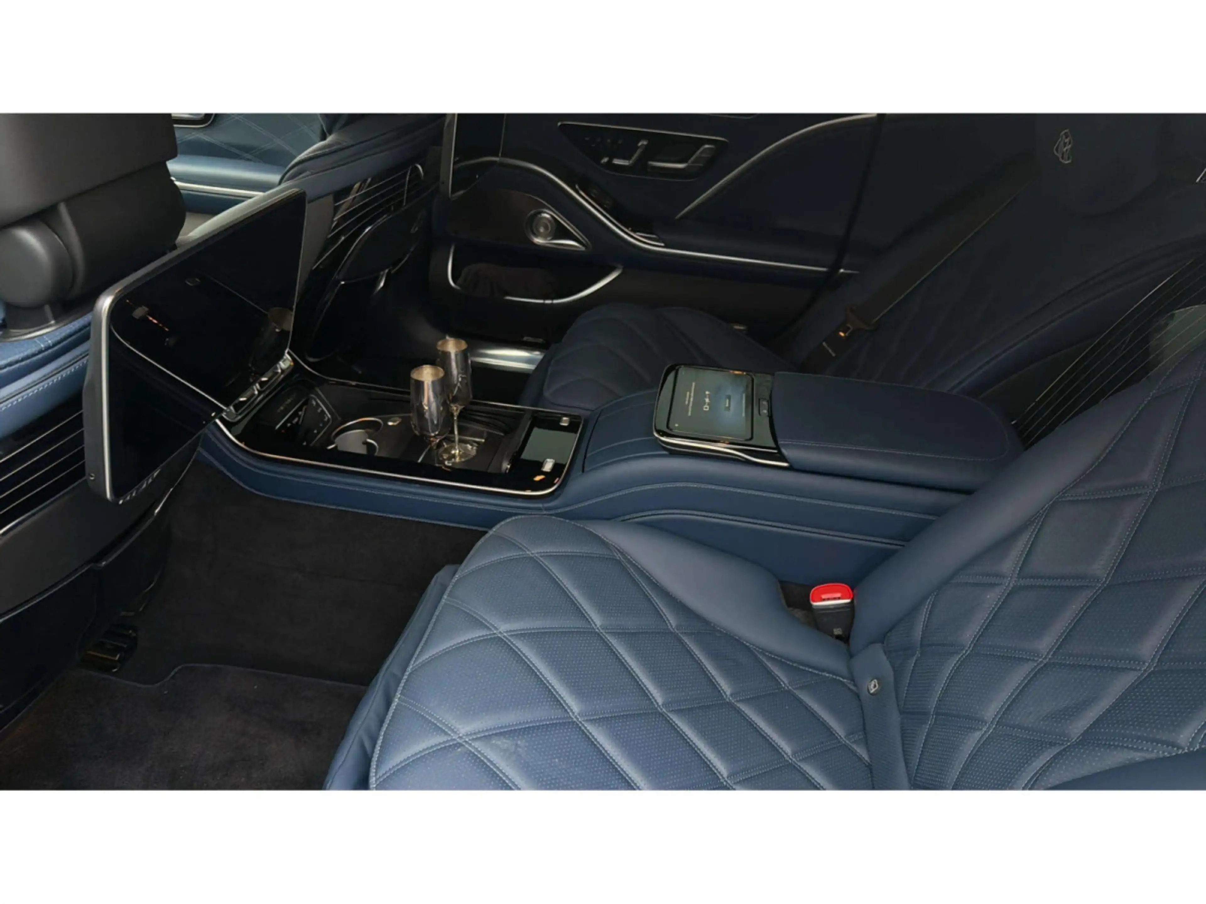 Maybach S680 4Matic L 9G-TRONIC — photo 11
