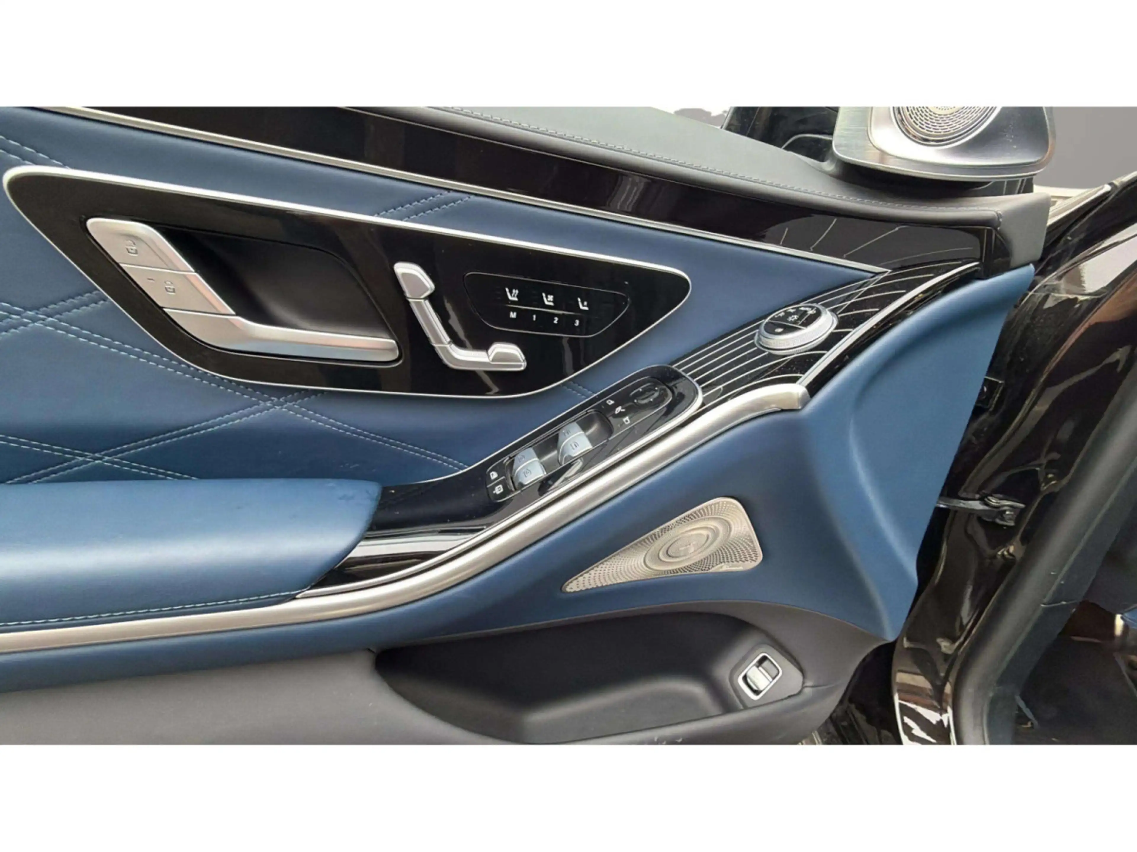 Maybach S680 4Matic L 9G-TRONIC — photo 13
