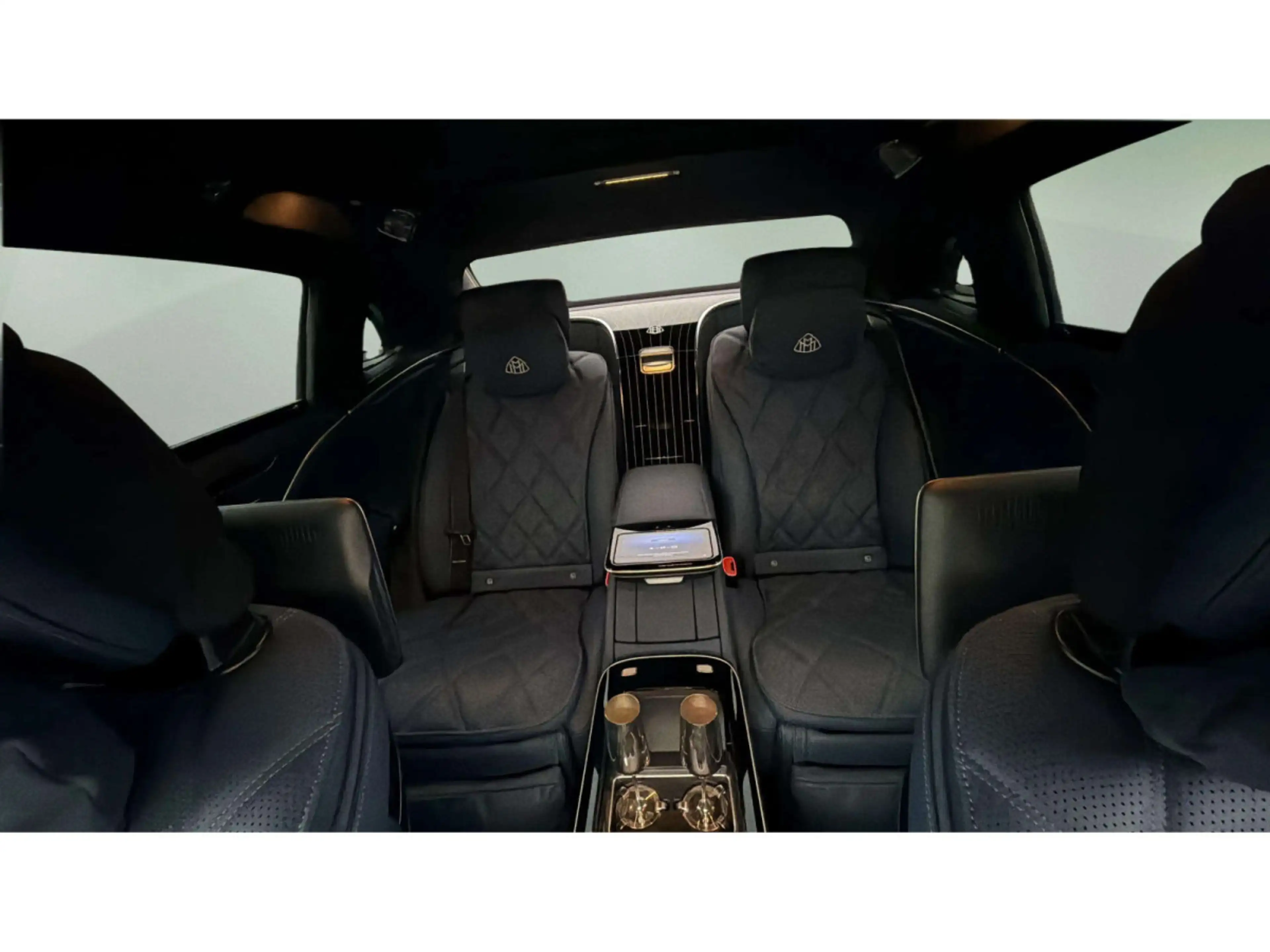 Maybach S680 4Matic L 9G-TRONIC — photo 12