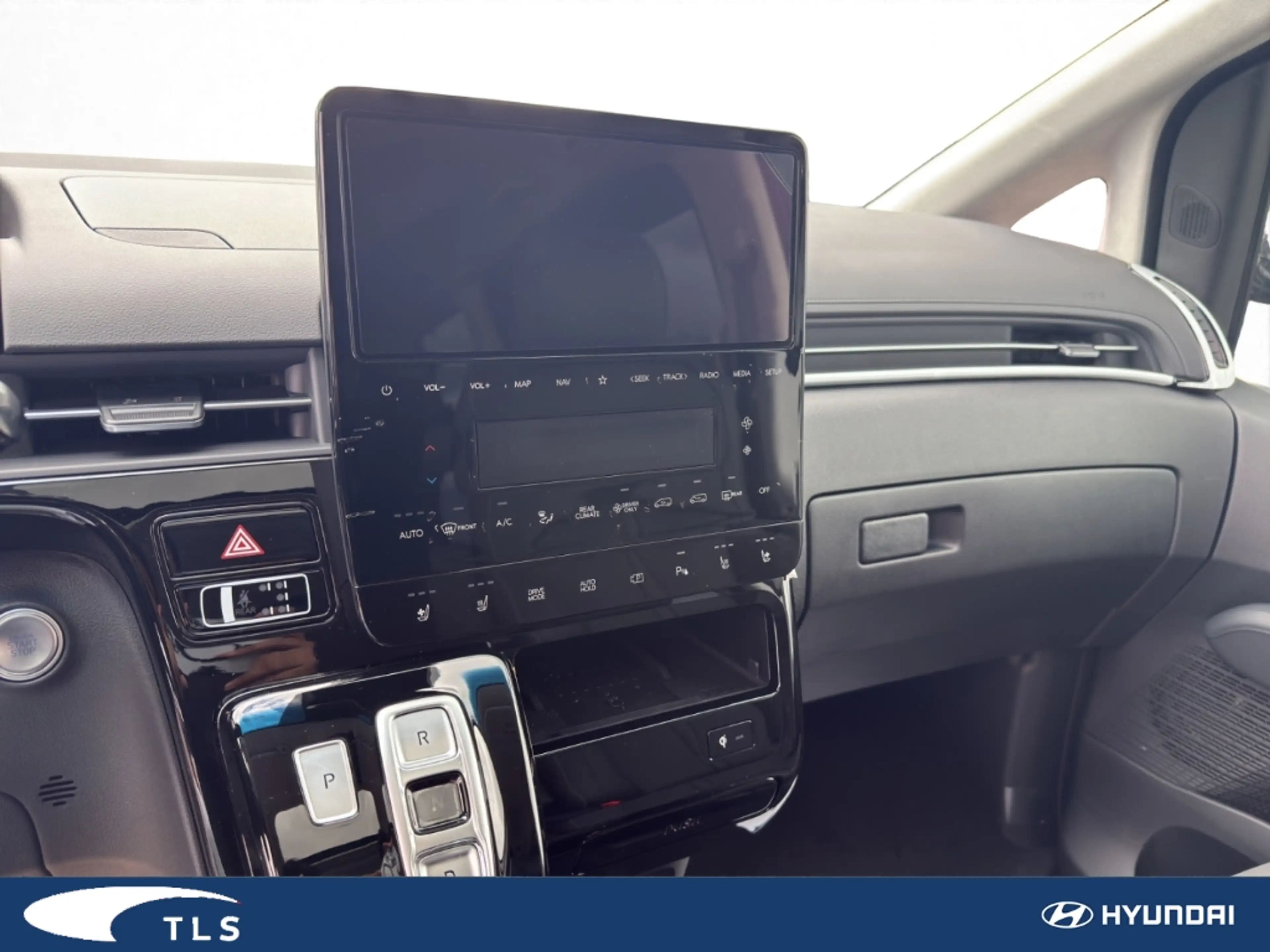 Hyundai STARIA Signature Hybrid 2WD 7-Sitzer Automatik Panoramada — photo 13
