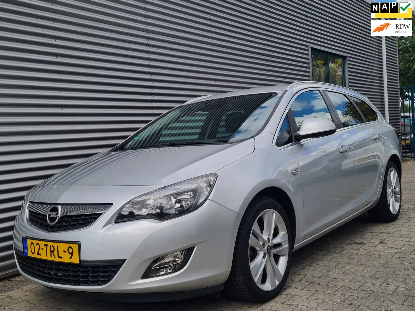 Opel Astra Sports Tourer 1.4 Turbo Sport 03-2012 Sovereignsil Grijs - 1