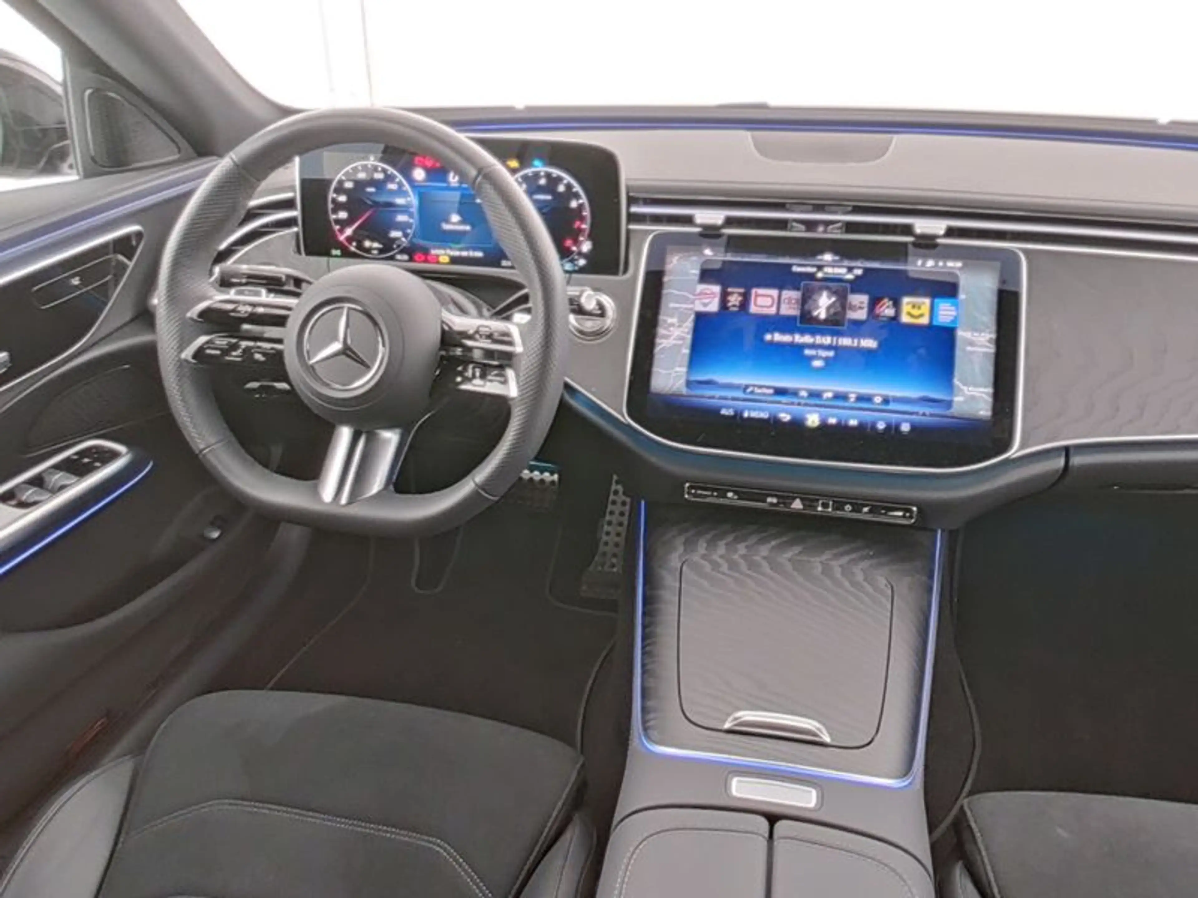 Mercedes-Benz E 200 , AMG NIGHT DISTR KAMERA SPUR PDC SHZ — photo 7