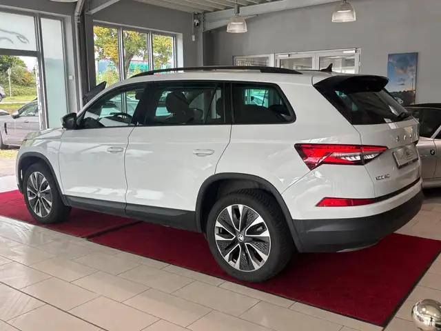 Skoda Kodiaq view 3