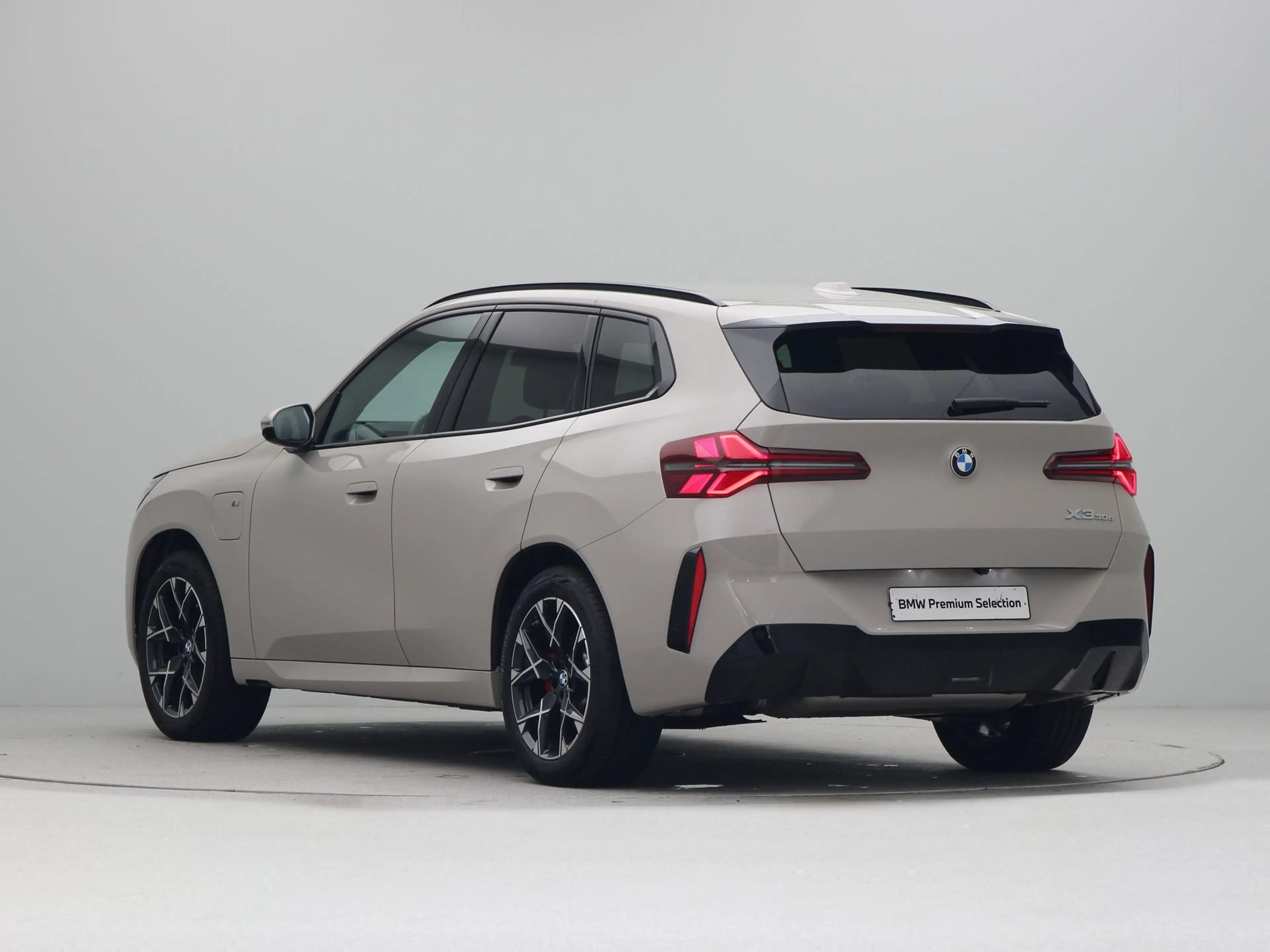BMW X3 30e xDrive — photo 11