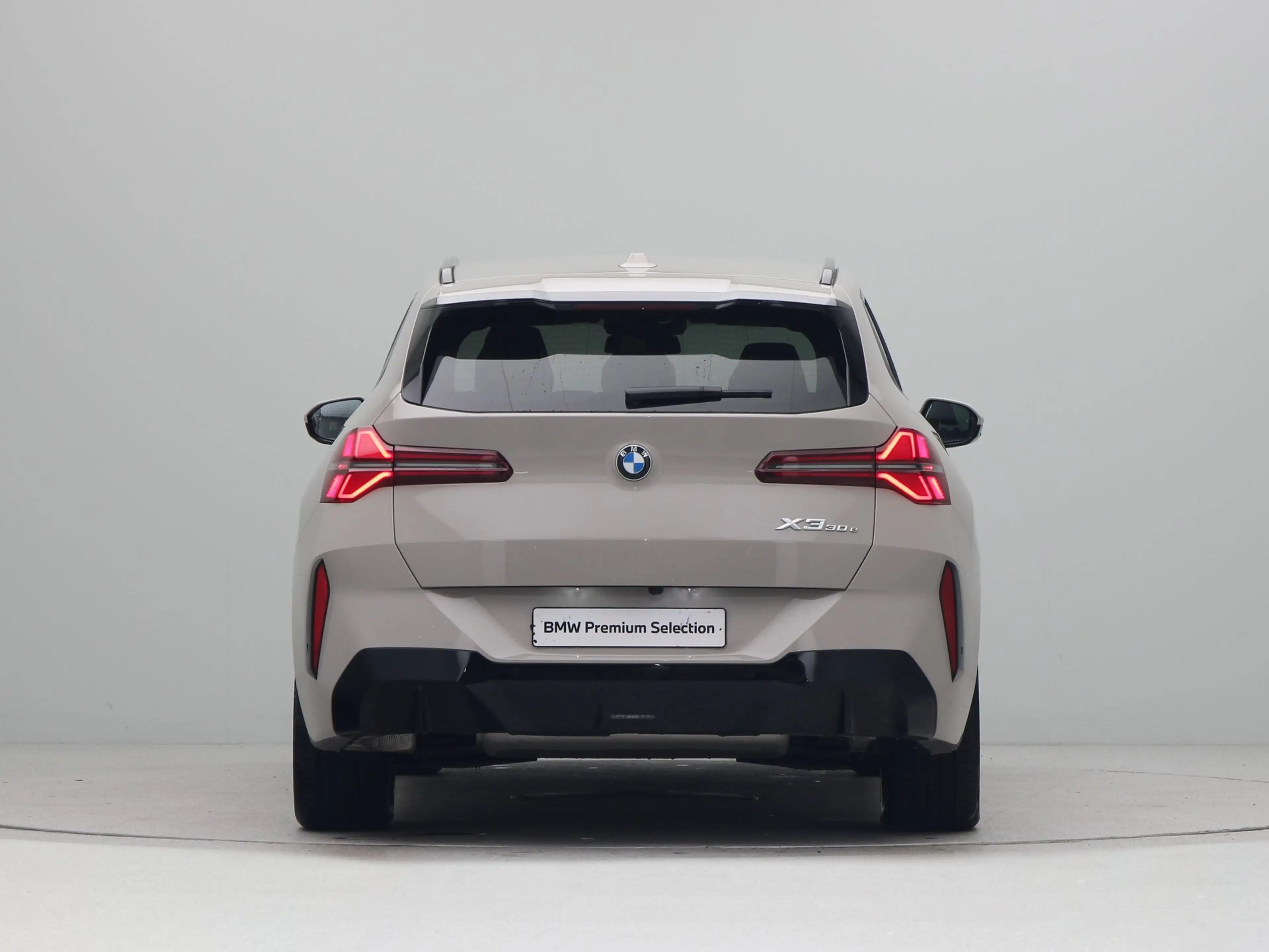 BMW X3 30e xDrive — photo 10