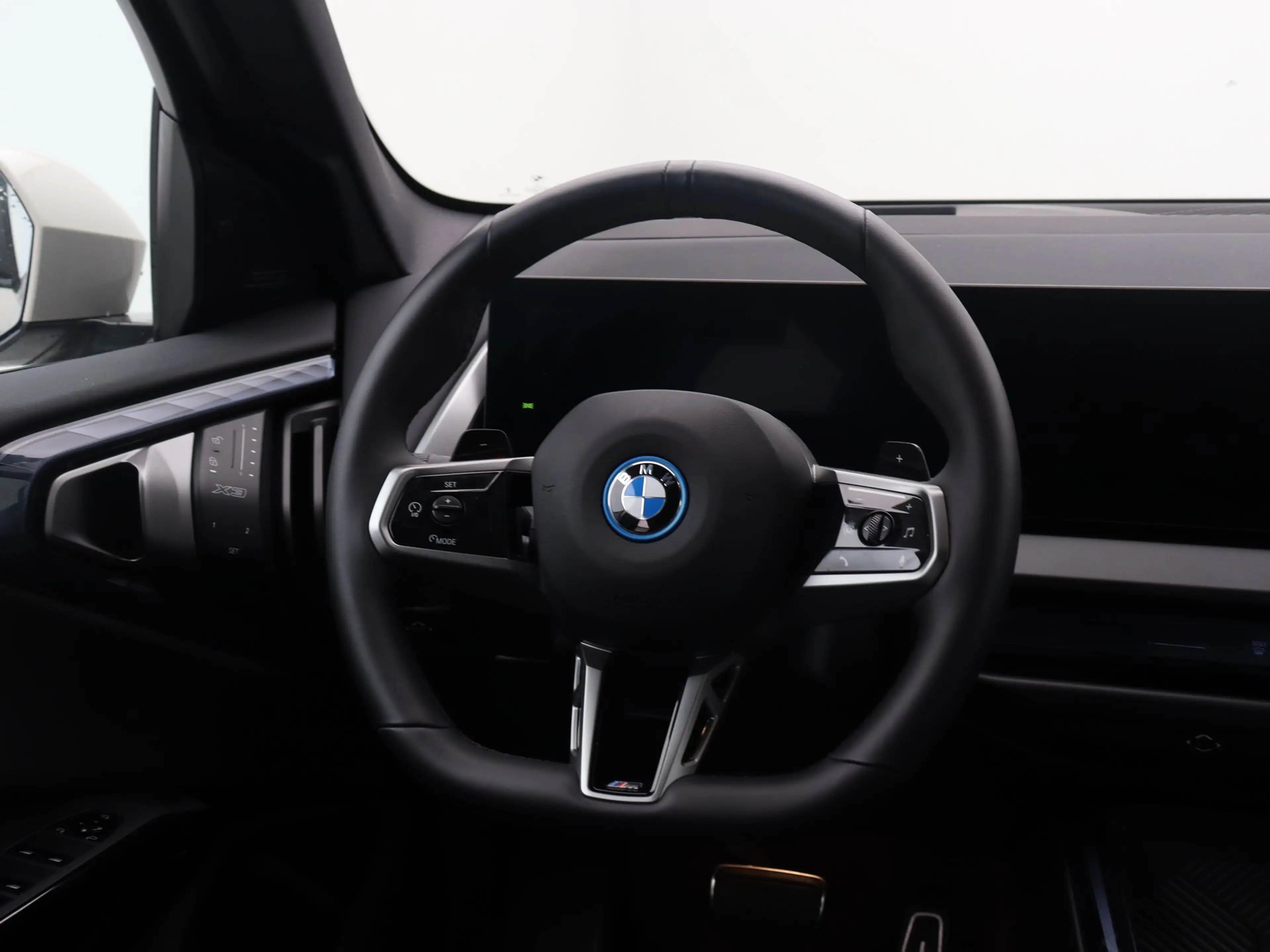 BMW X3 30e xDrive — photo 2