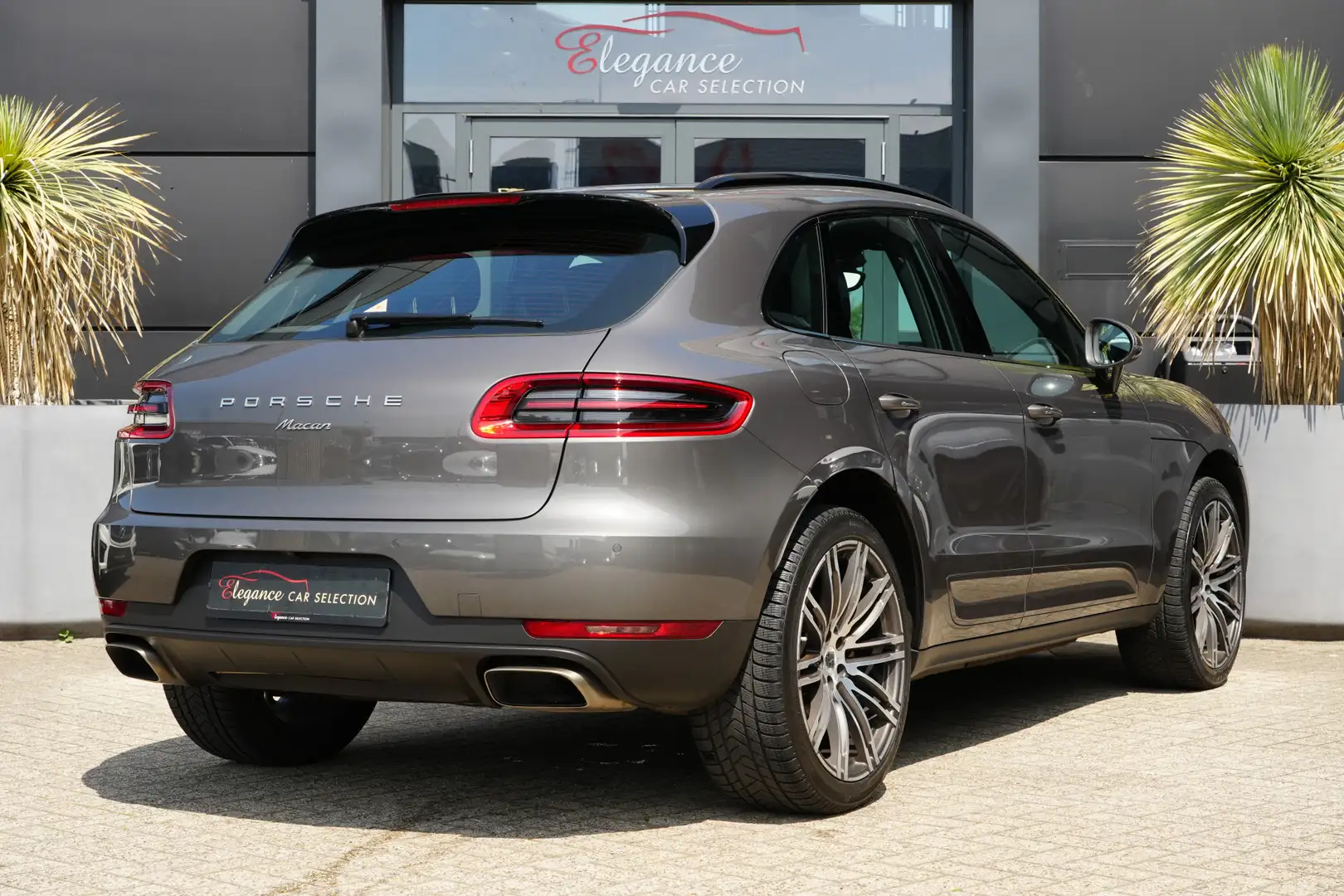 Porsche Macan 2.0 252pk Panoramadak/Bose/Stoelverwarming Gris - 2