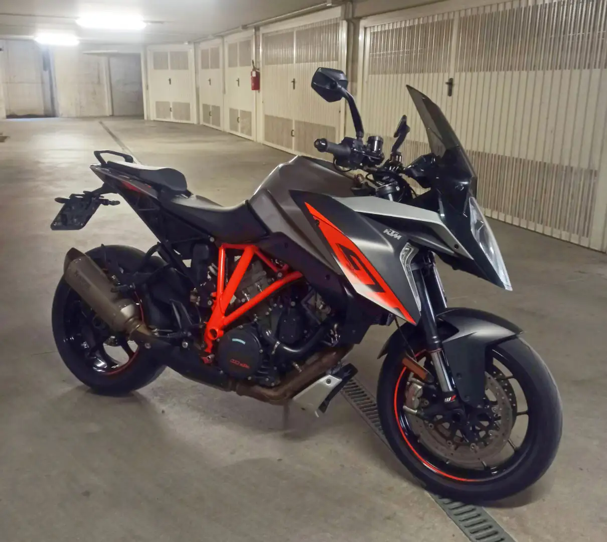 KTM 1290 Super Duke GT - 1