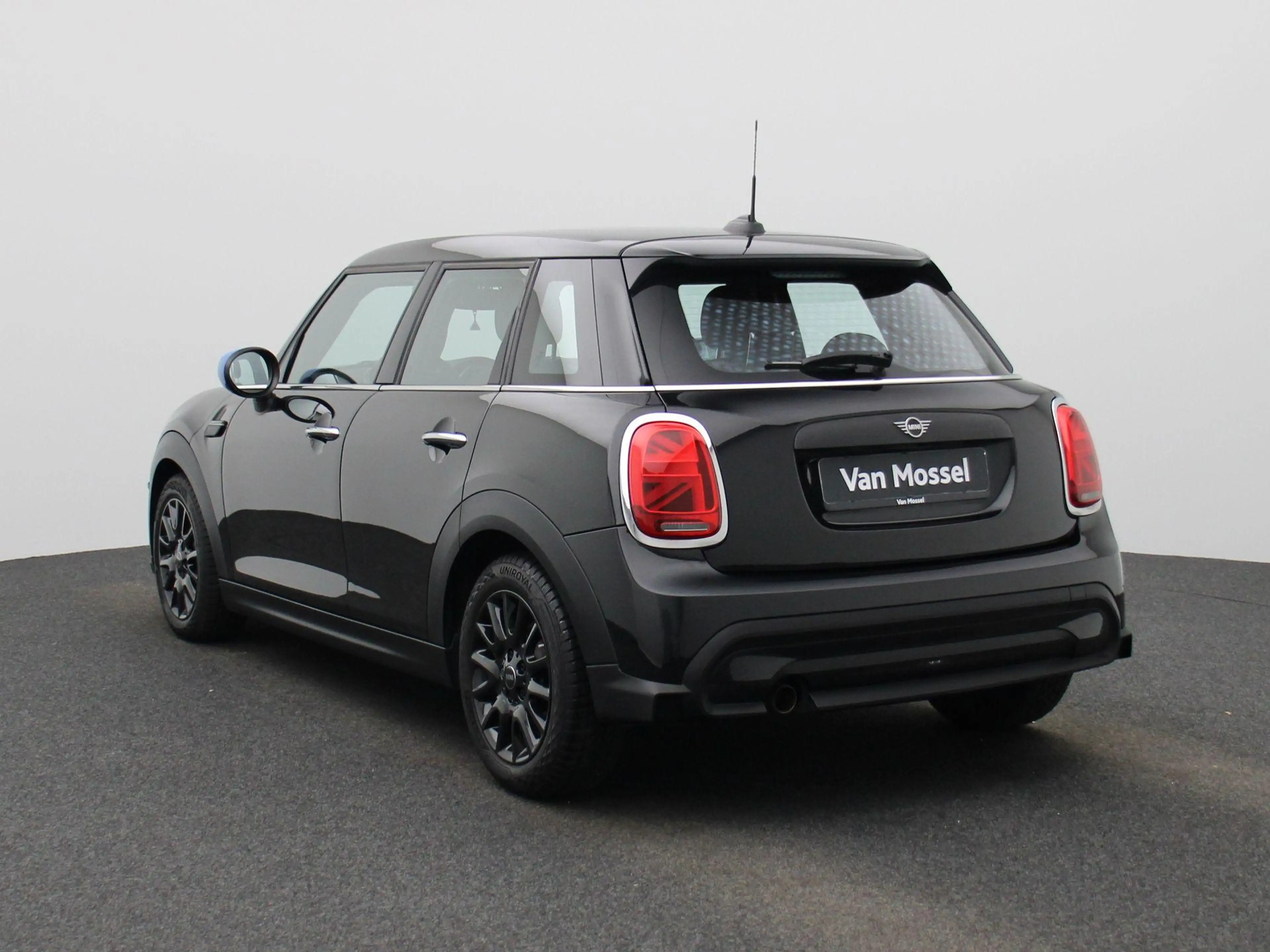 MINI One Mini 5 door NAVI | ECC | PDC — photo 2