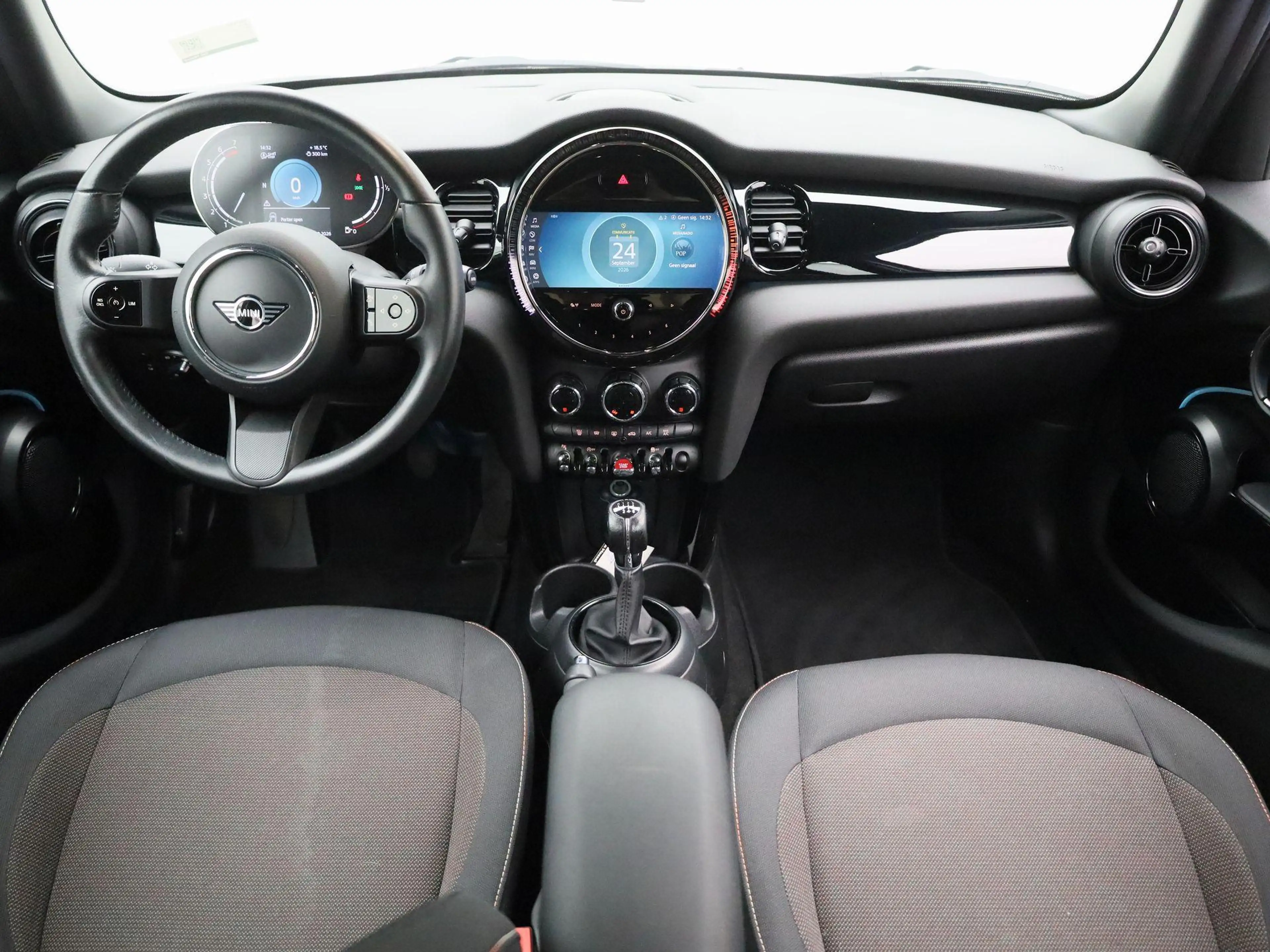 MINI One Mini 5 door NAVI | ECC | PDC — photo 8