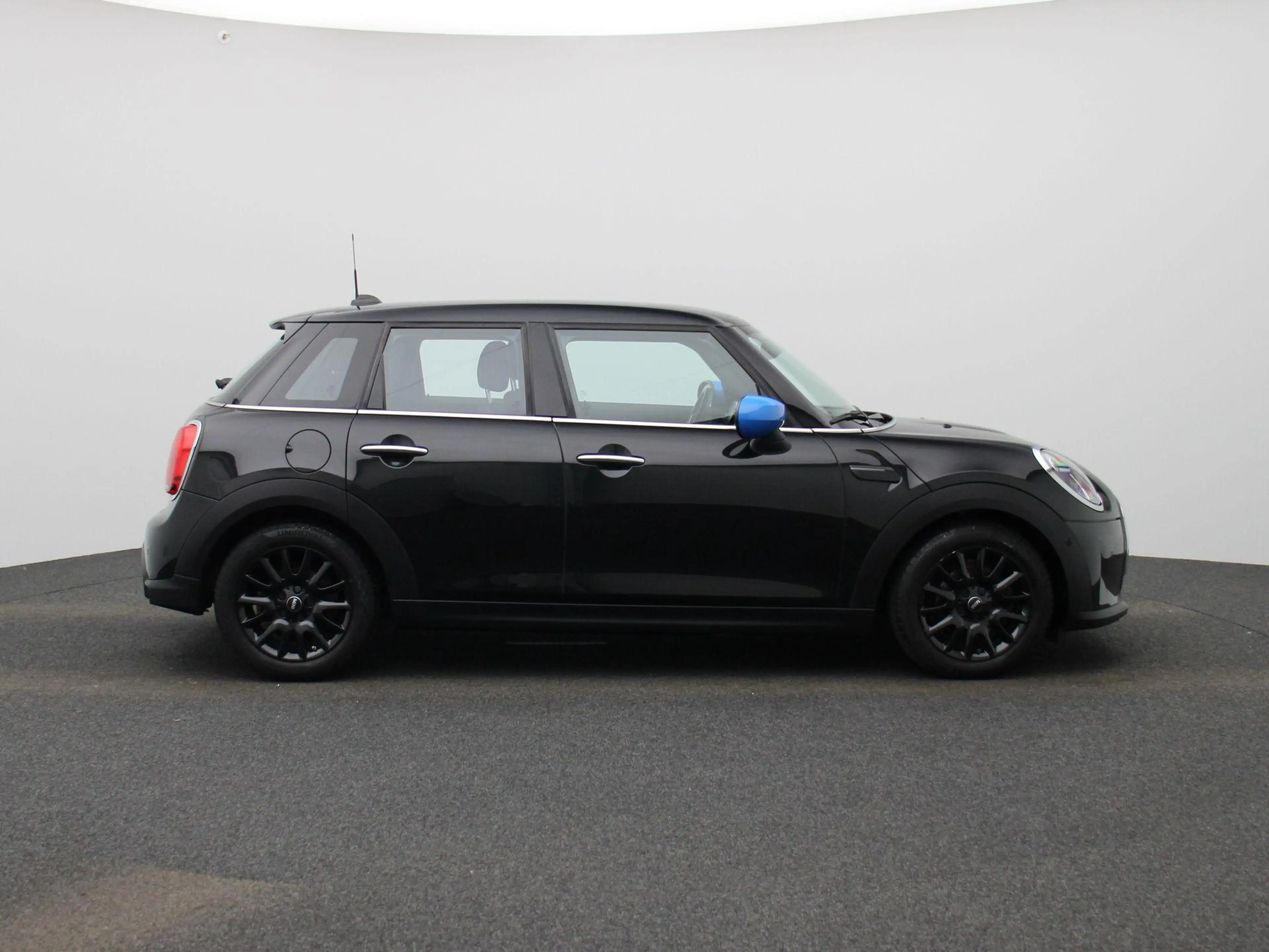 MINI One Mini 5 door NAVI | ECC | PDC — photo 6
