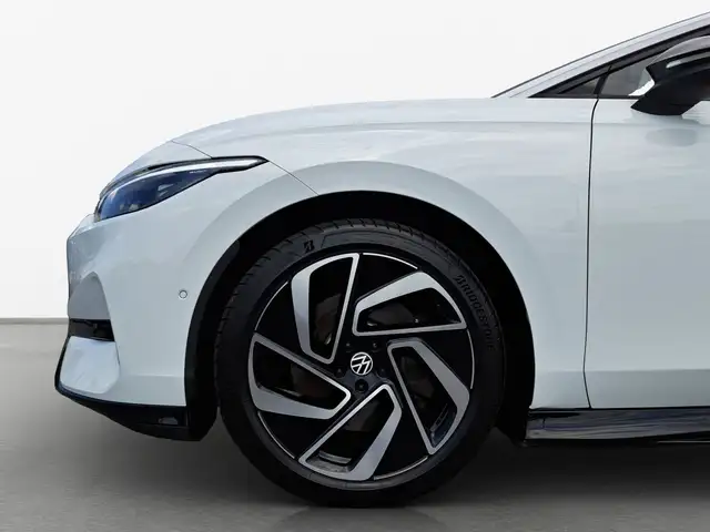 Volkswagen ID.7 view 14