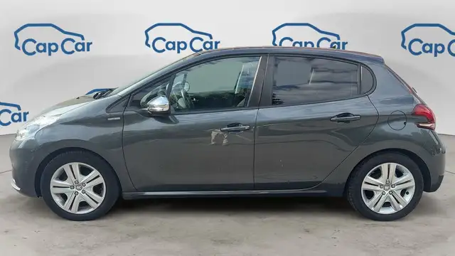 Peugeot 208 view 2