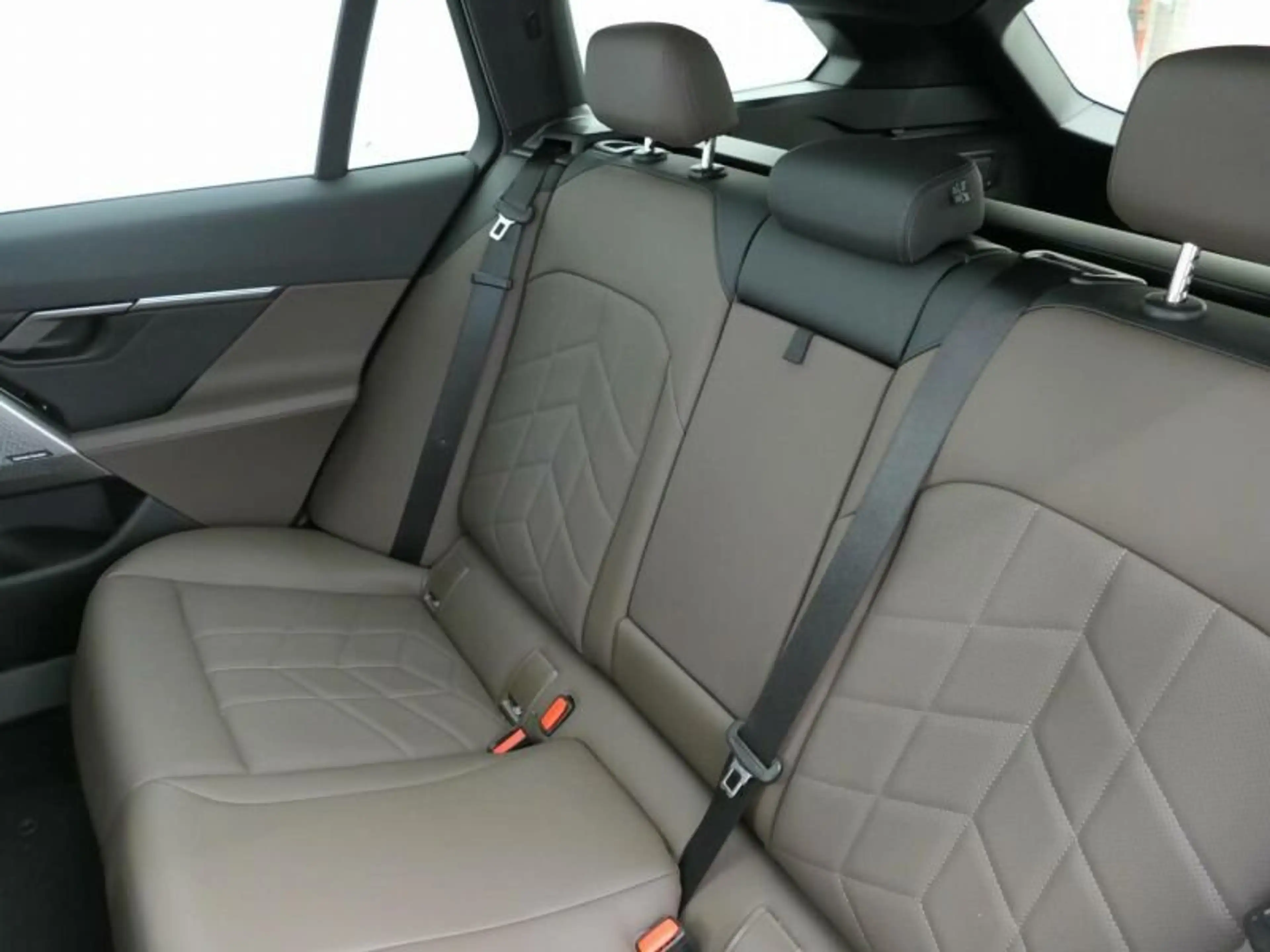 BMW 520 i AT M Sportpaket AHK Standh Sitzbelüftung AC — photo 10