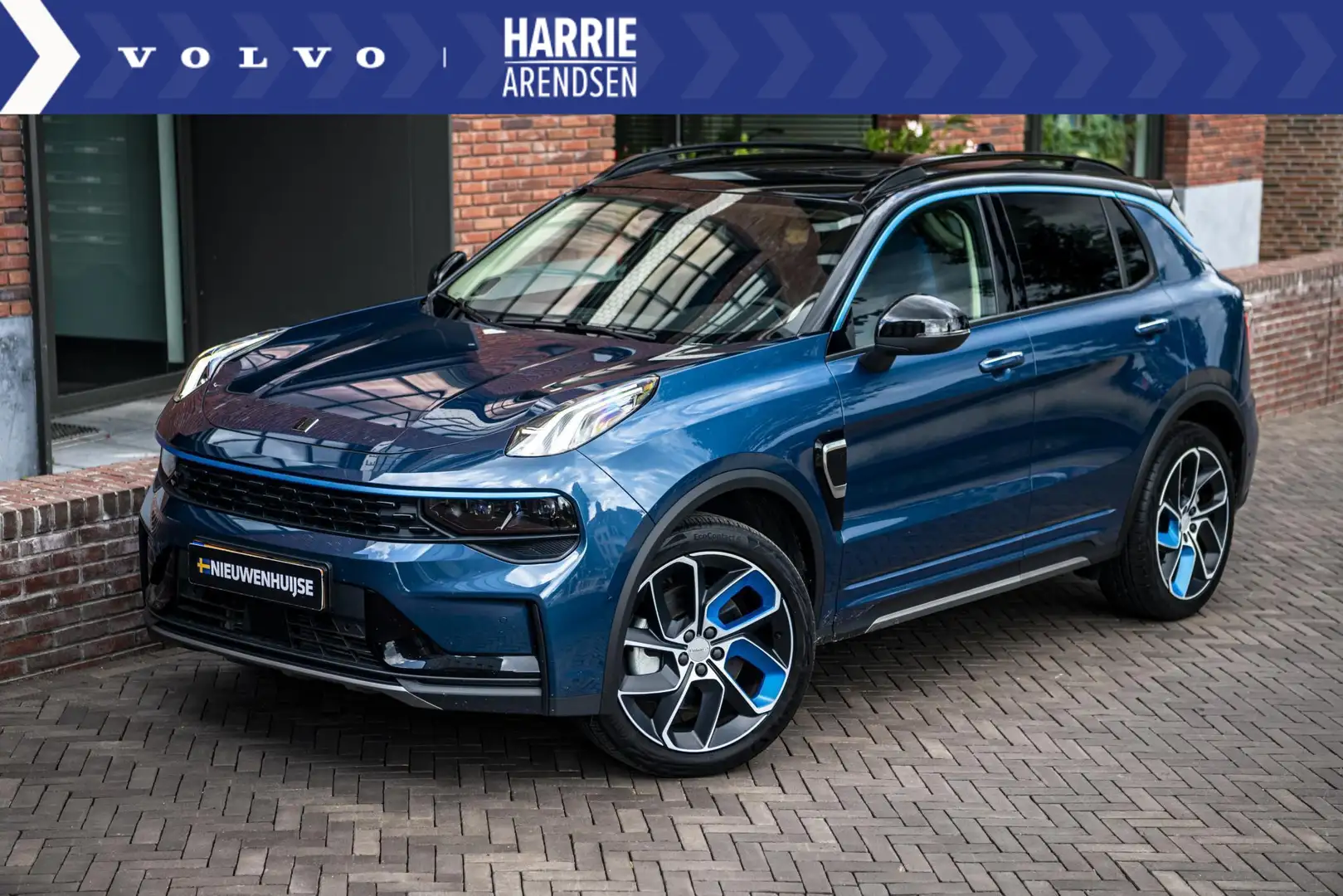 Lynk & Co 01 1.5 | 69 KM Elektrisch Rijden | Panoramadak | Adap Blau - 1