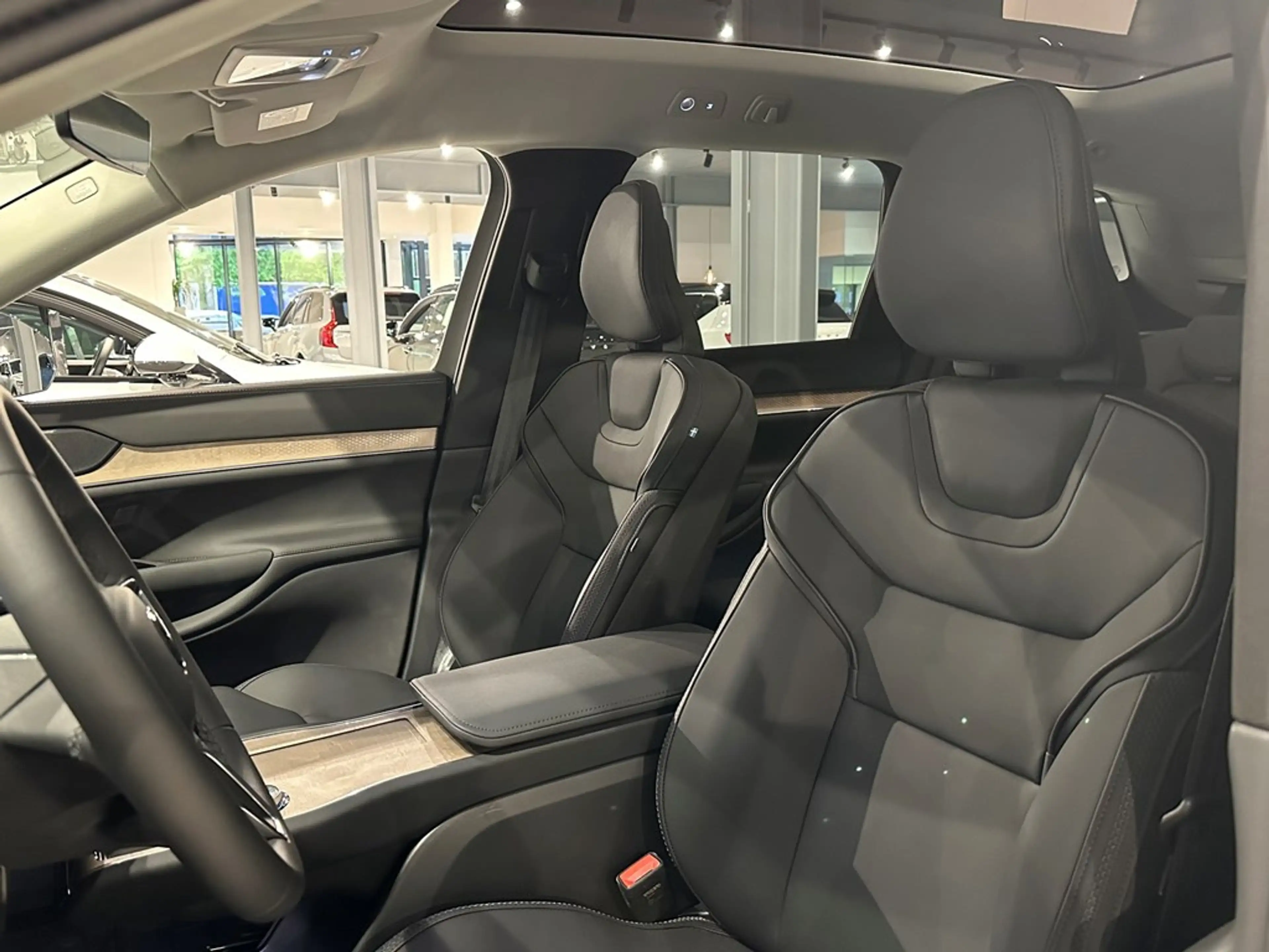 Volvo EX90 Recharge Twin Ultra — photo 6