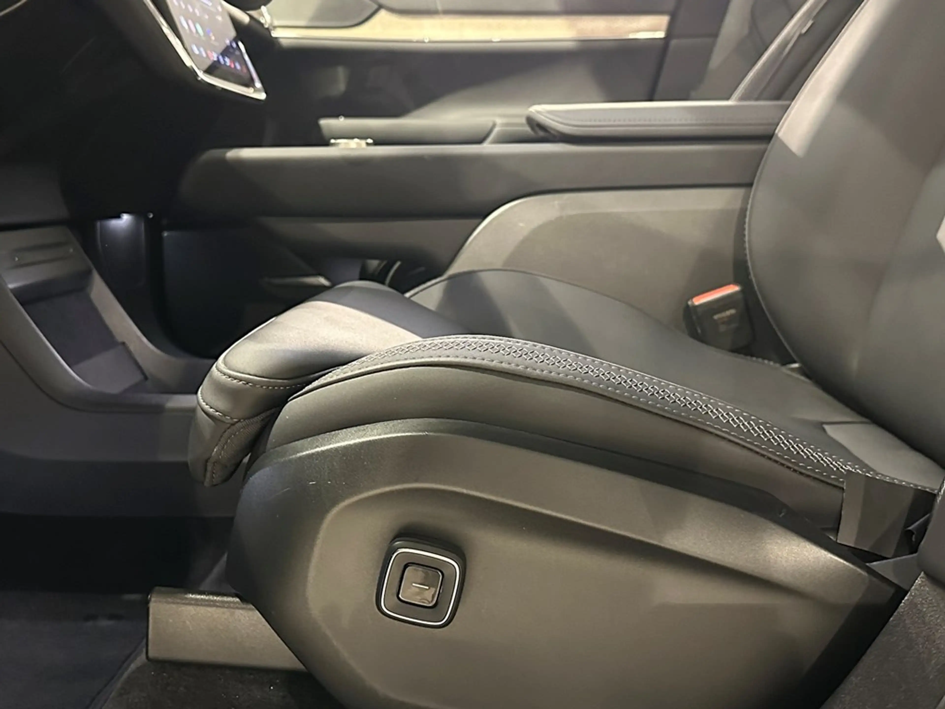 Volvo EX90 Recharge Twin Ultra — photo 7