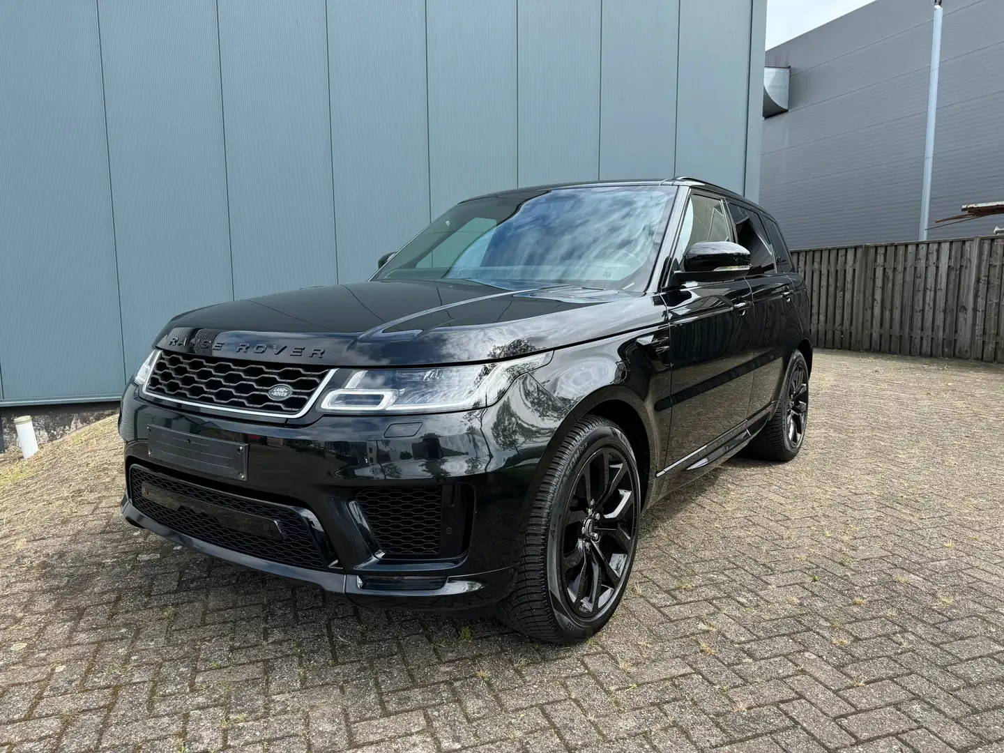 Land Rover Range Rover Sport 2.0 SD4 HSE / Facelift / pano / full option Zwart - 1