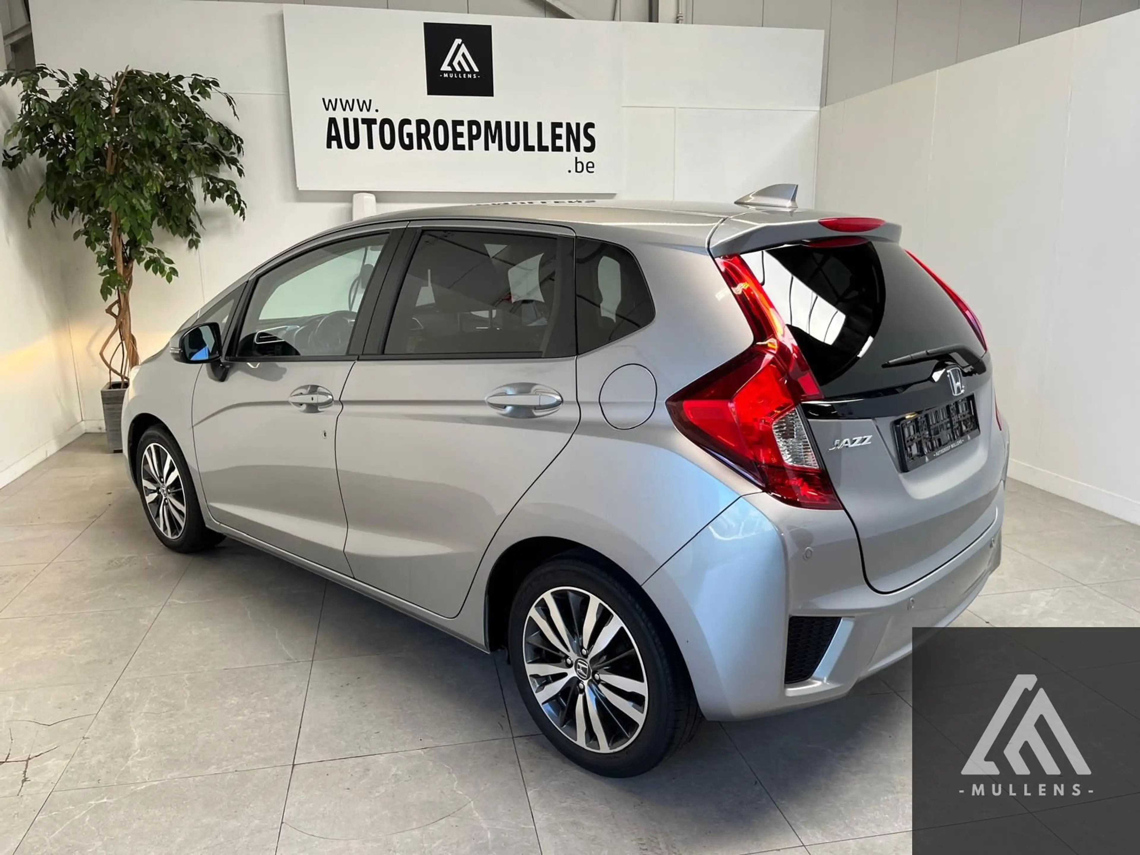 Honda Jazz i-VTEC ELEGANCE — photo 7