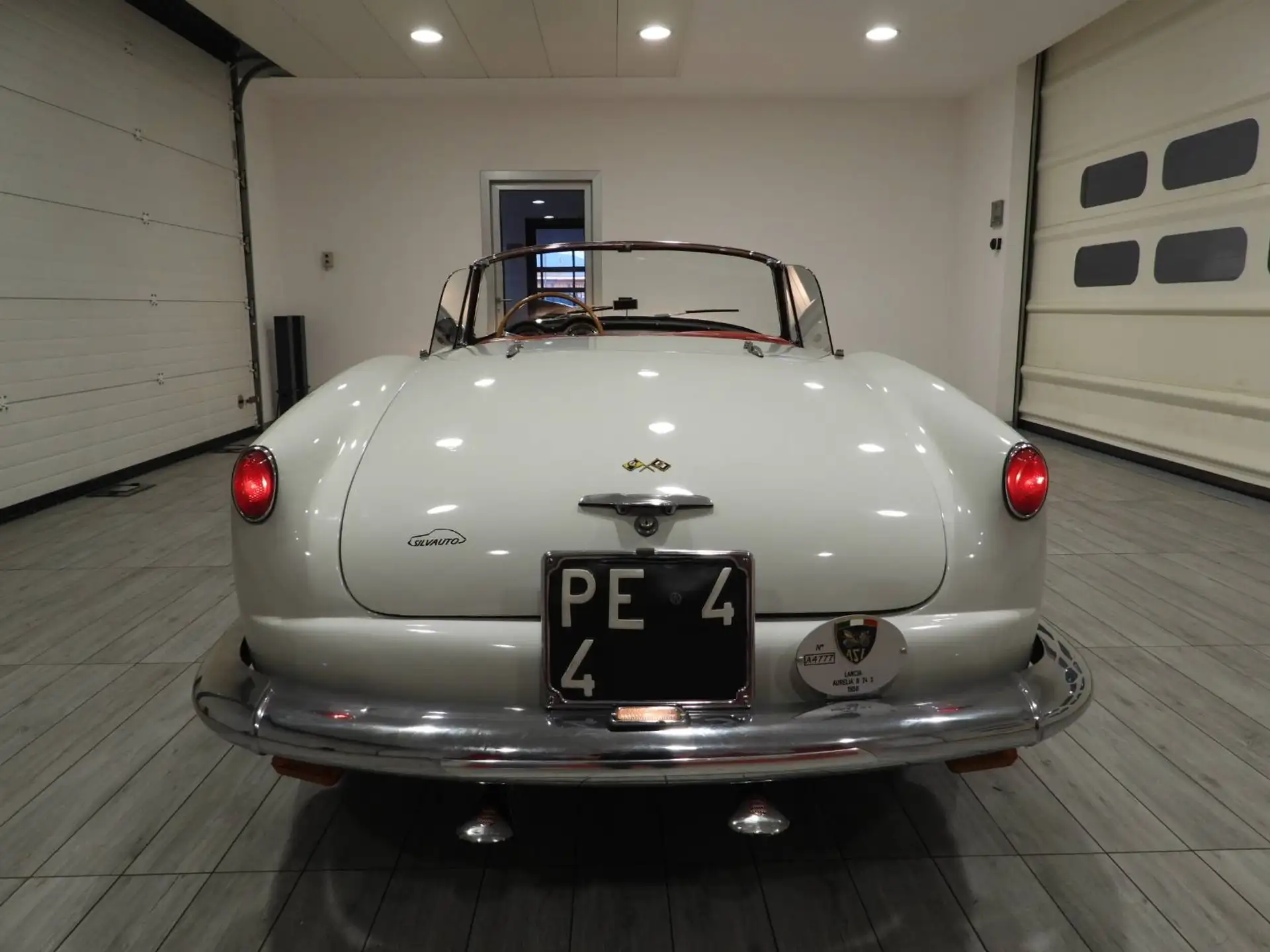 란치아 Flaminia 1958 화이트 사진 8