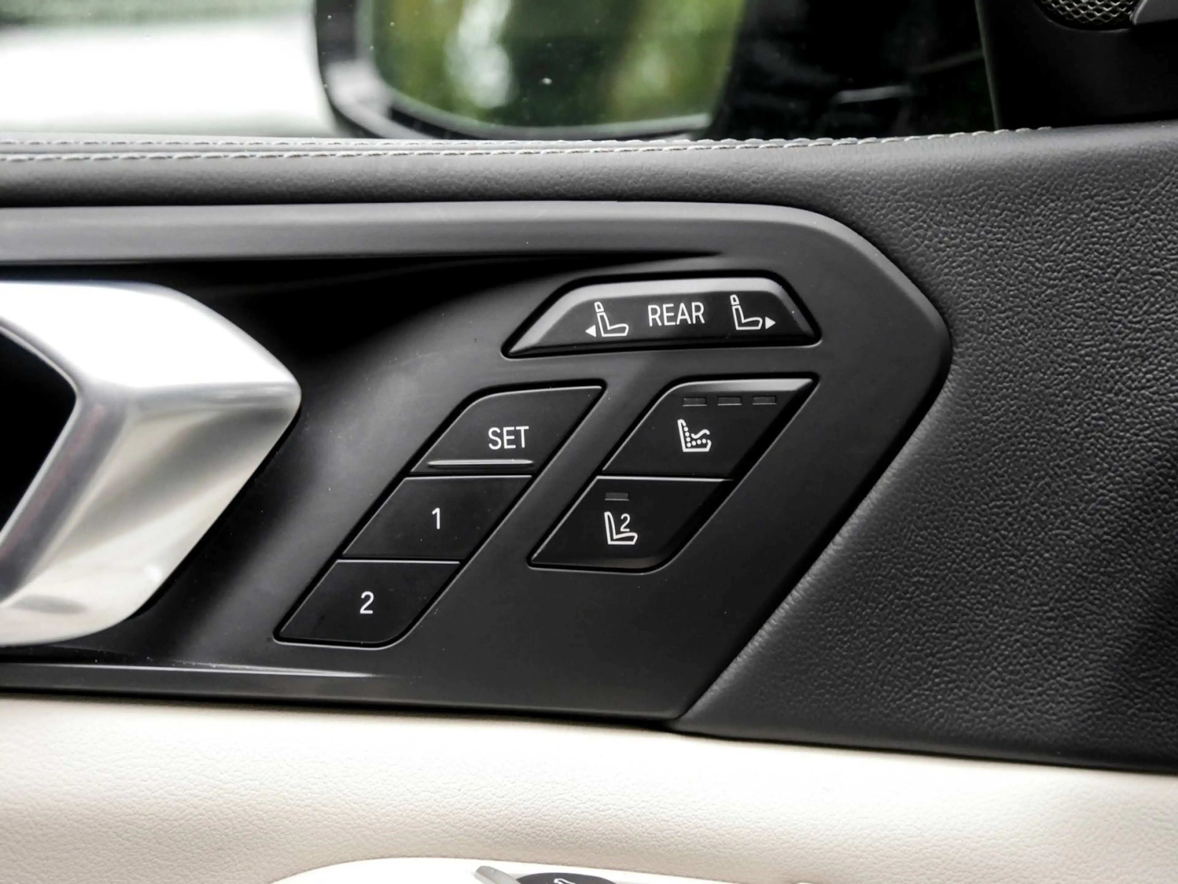 BMW X7 M 60i M SPORT PRO+AHK+PANO+STANDHZG+DA PROF+360° — photo 15