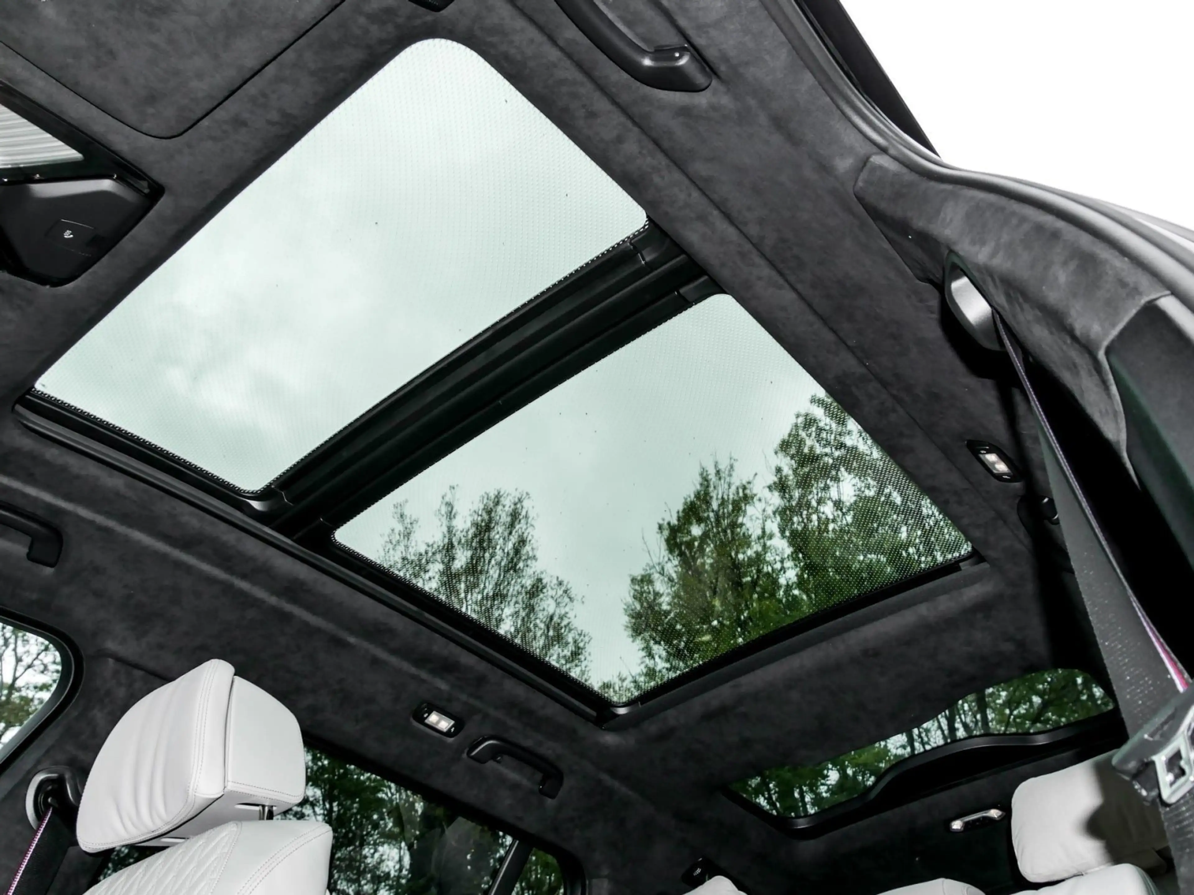 BMW X7 M 60i M SPORT PRO+AHK+PANO+STANDHZG+DA PROF+360° — photo 11