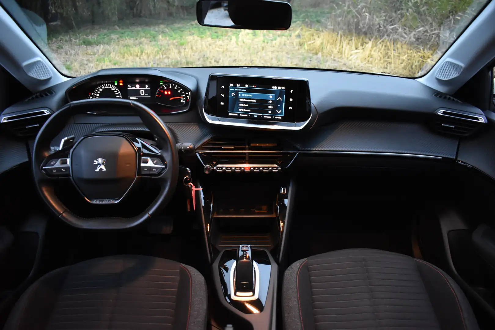 Peugeot 208 101PK AUT. Puretech BLUE ACTIVE CARPLAY/PDC/CRUISE Blanc - 2