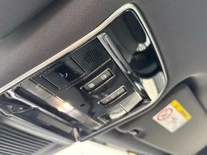 Land Rover Range Rover 2025, foto 18