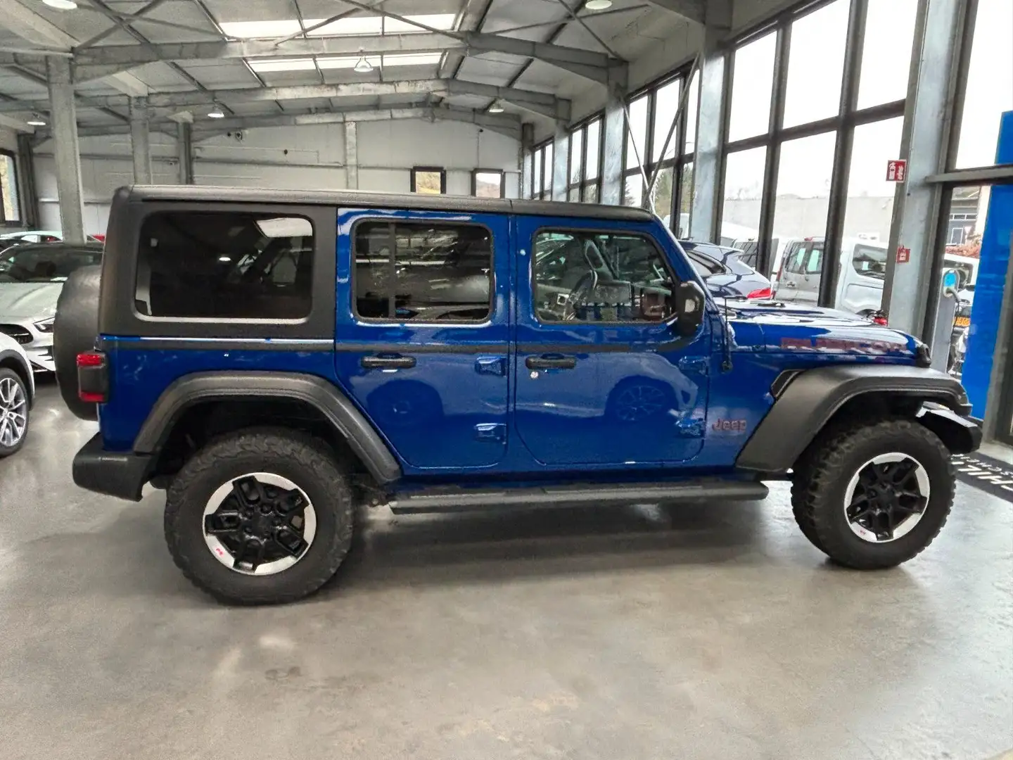 Jeep Wrangler 2.2 D Unlimited Rubicon 200HP Blauw - 2