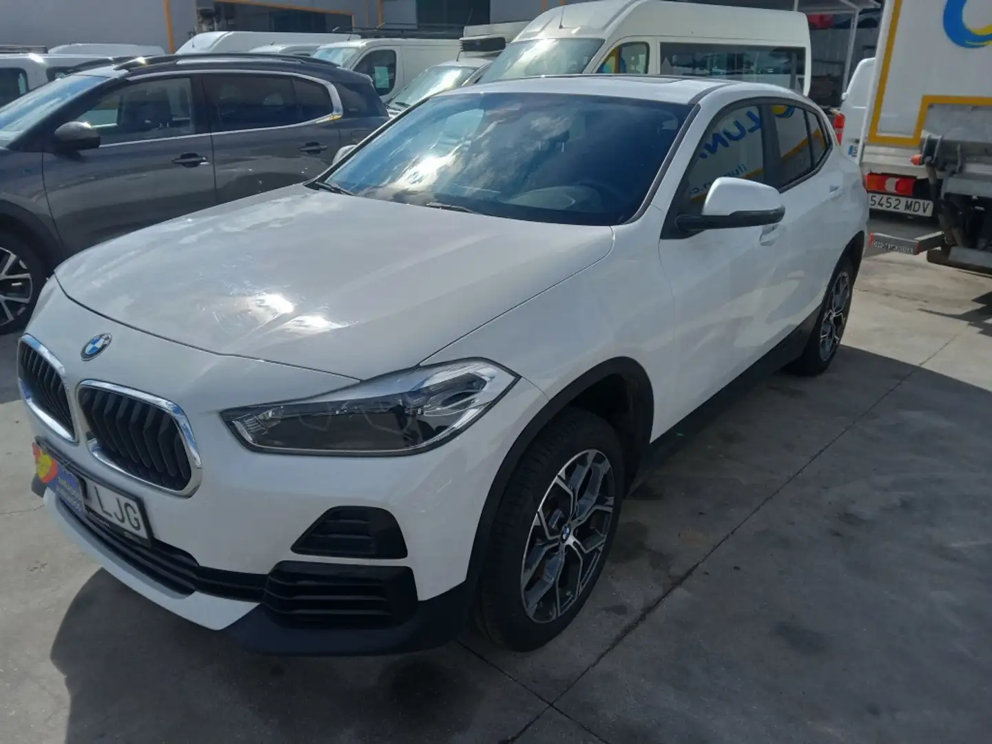 BMW X2 sDrive 18iA Blanco - 2