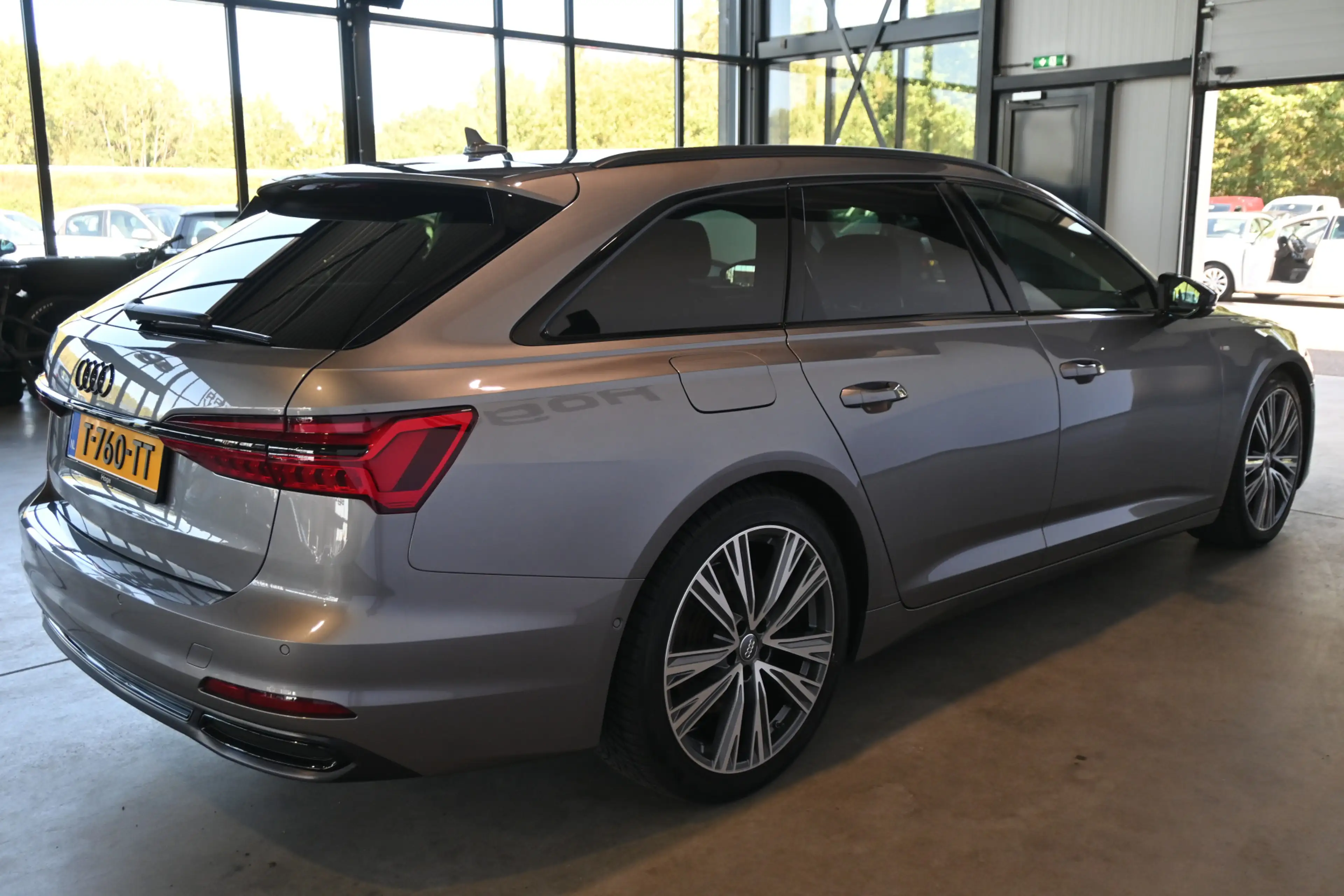 Audi A6 Avant 45 TFSI Quattro S-edition Clima Adaptieve cr — photo 14