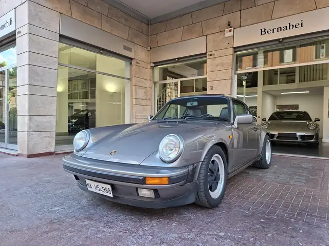 Porsche 911 930 Coupe 3.2 Carrera SC F