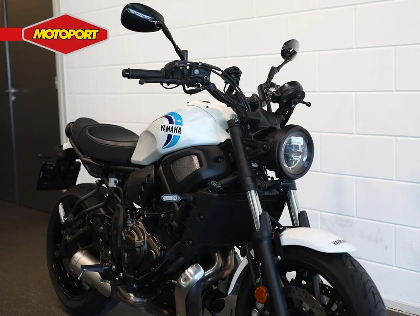 Yamaha XSR 700 Wit - 2