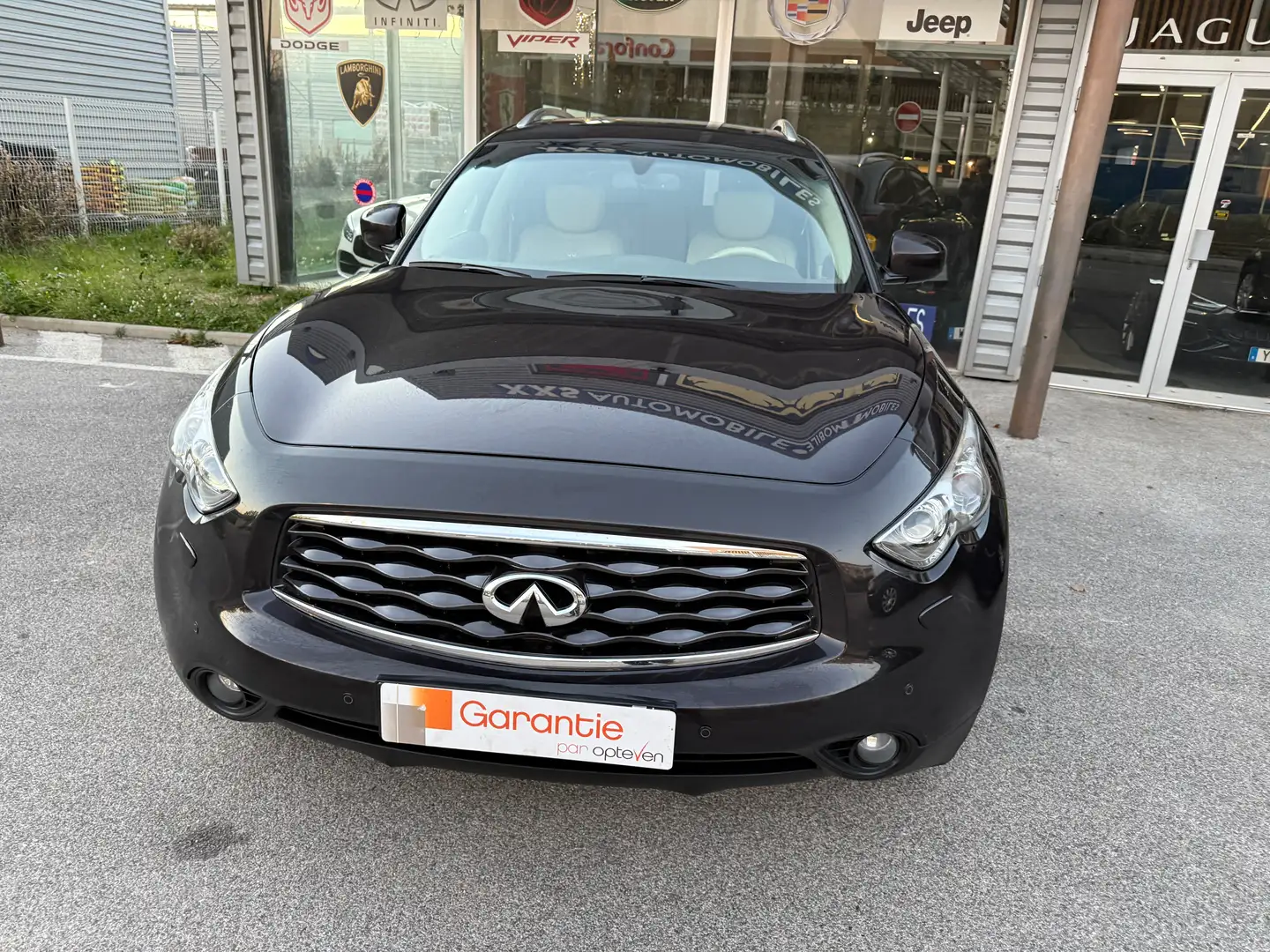 Infiniti FX FX30d 3.0D V6 S Premium A Schwarz - 1