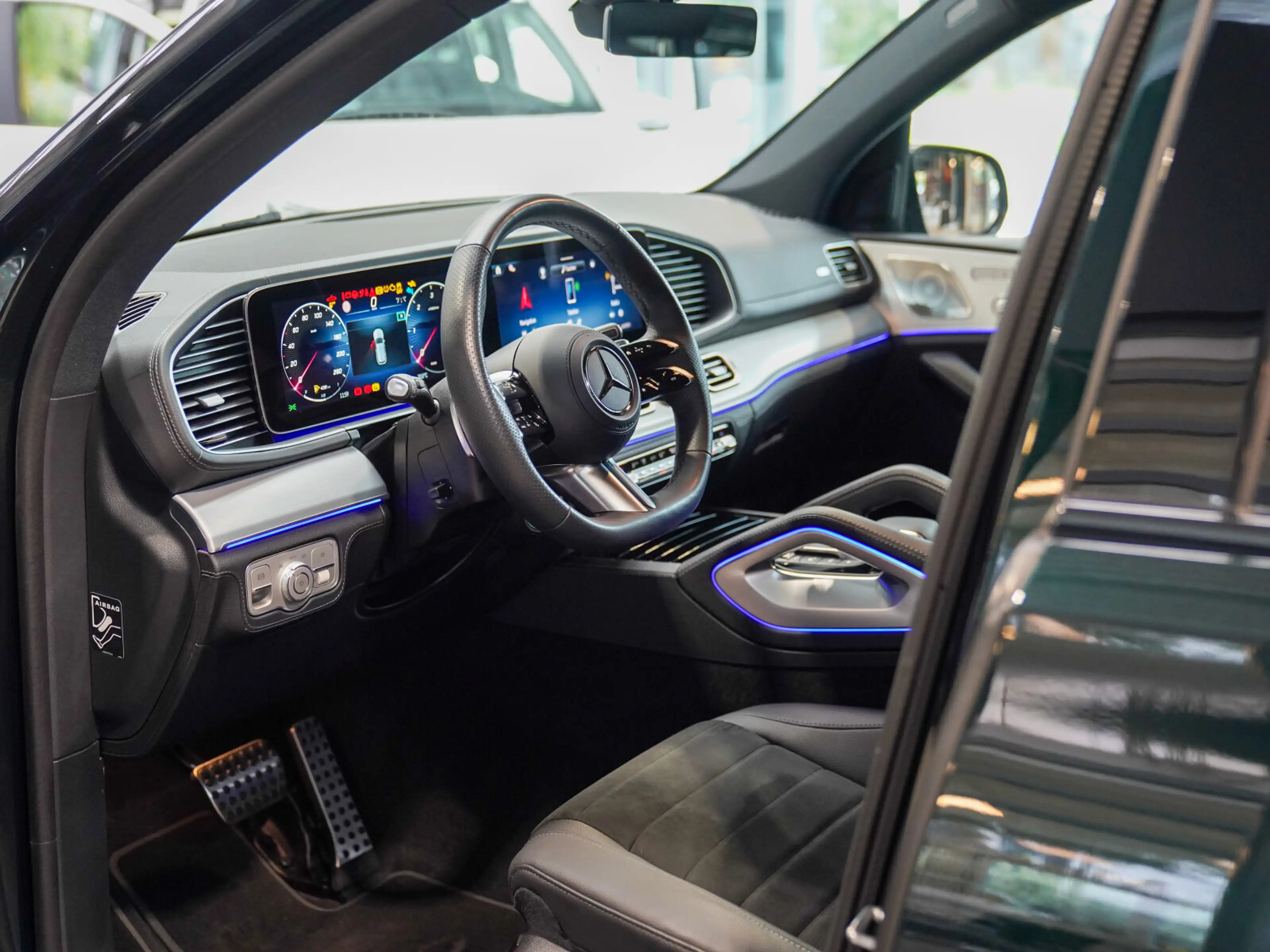 Mercedes-Benz GLE 450 GLE 450 d 4M AMG Line Night smaragdgrün Standhzg — photo 15