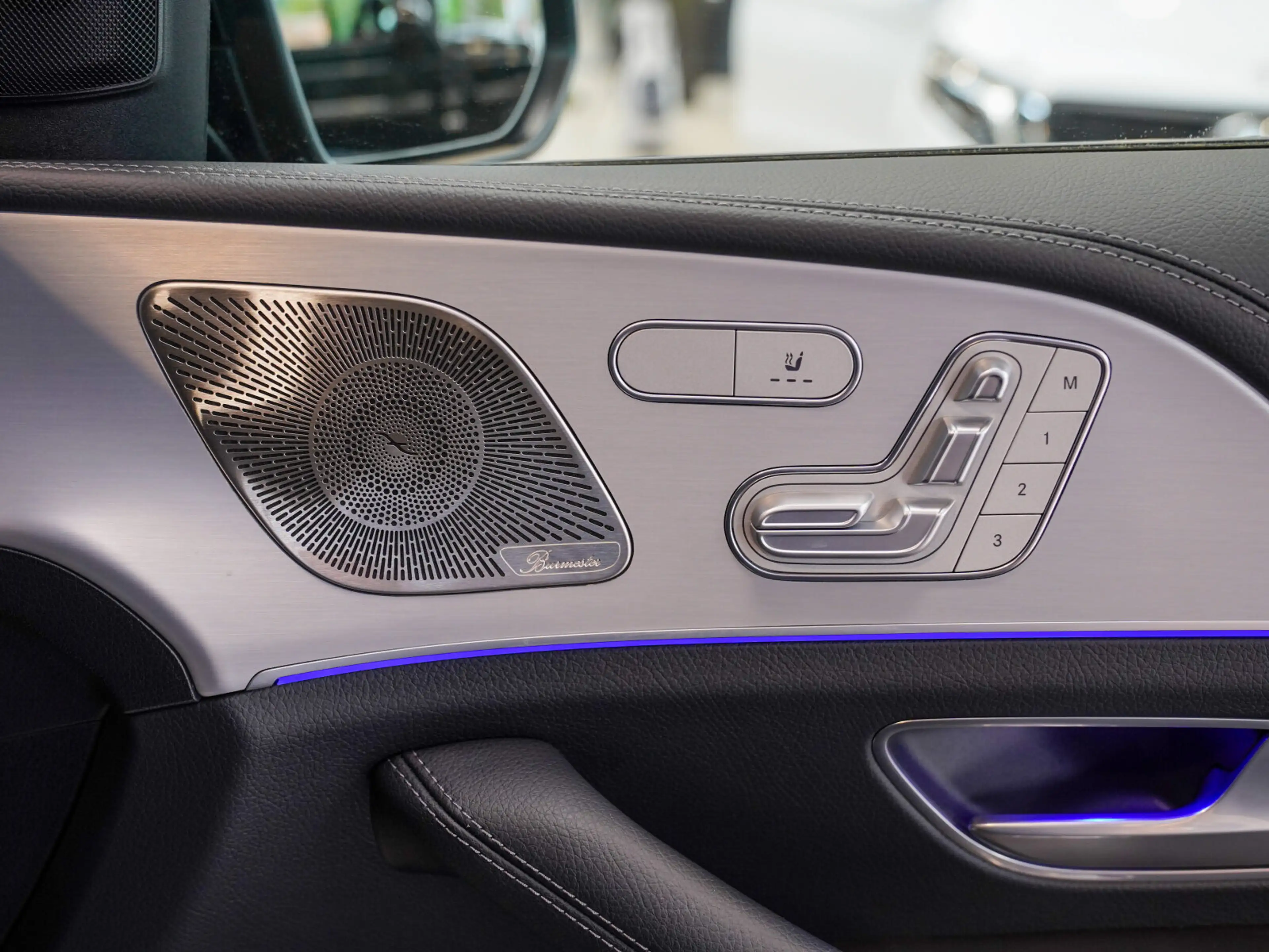 Mercedes-Benz GLE 450 GLE 450 d 4M AMG Line Night smaragdgrün Standhzg — photo 13